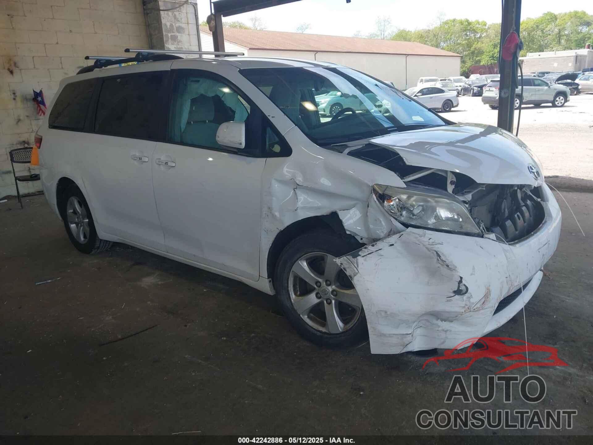 TOYOTA SIENNA 2015 - 5TDKK3DC8FS565580