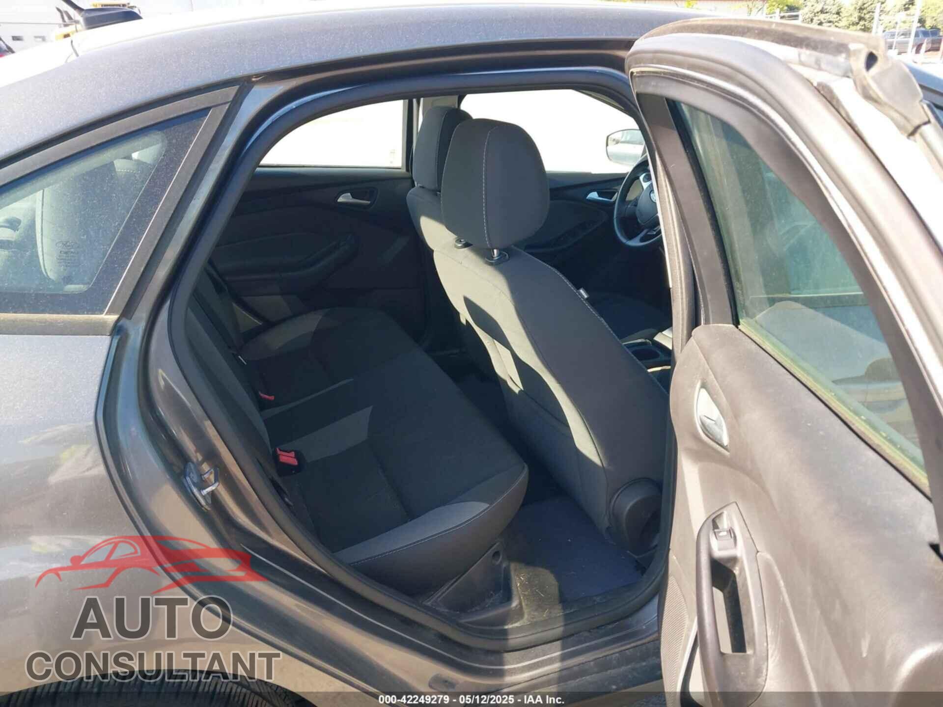 FORD FOCUS 2013 - 1FADP3F23DL321046