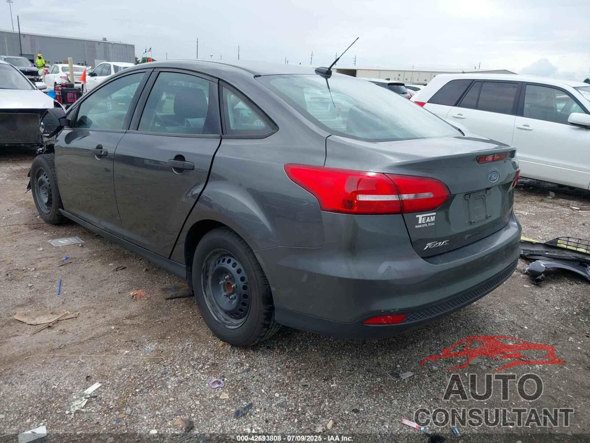 FORD FOCUS 2018 - 1FADP3E21JL244125