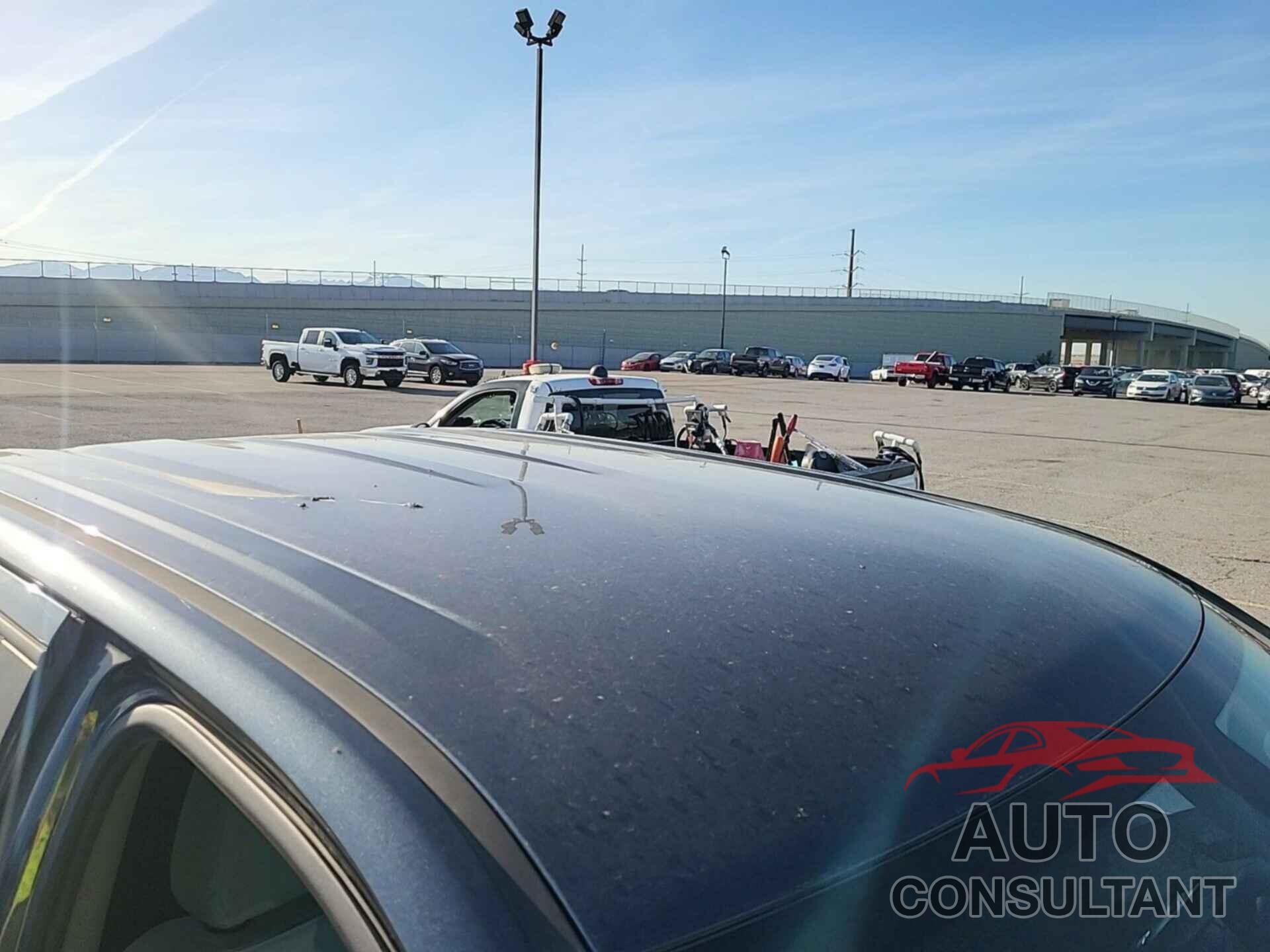 CHEVROLET SILVERADO 1500 2019 - 1GCUYAEF4KZ280839