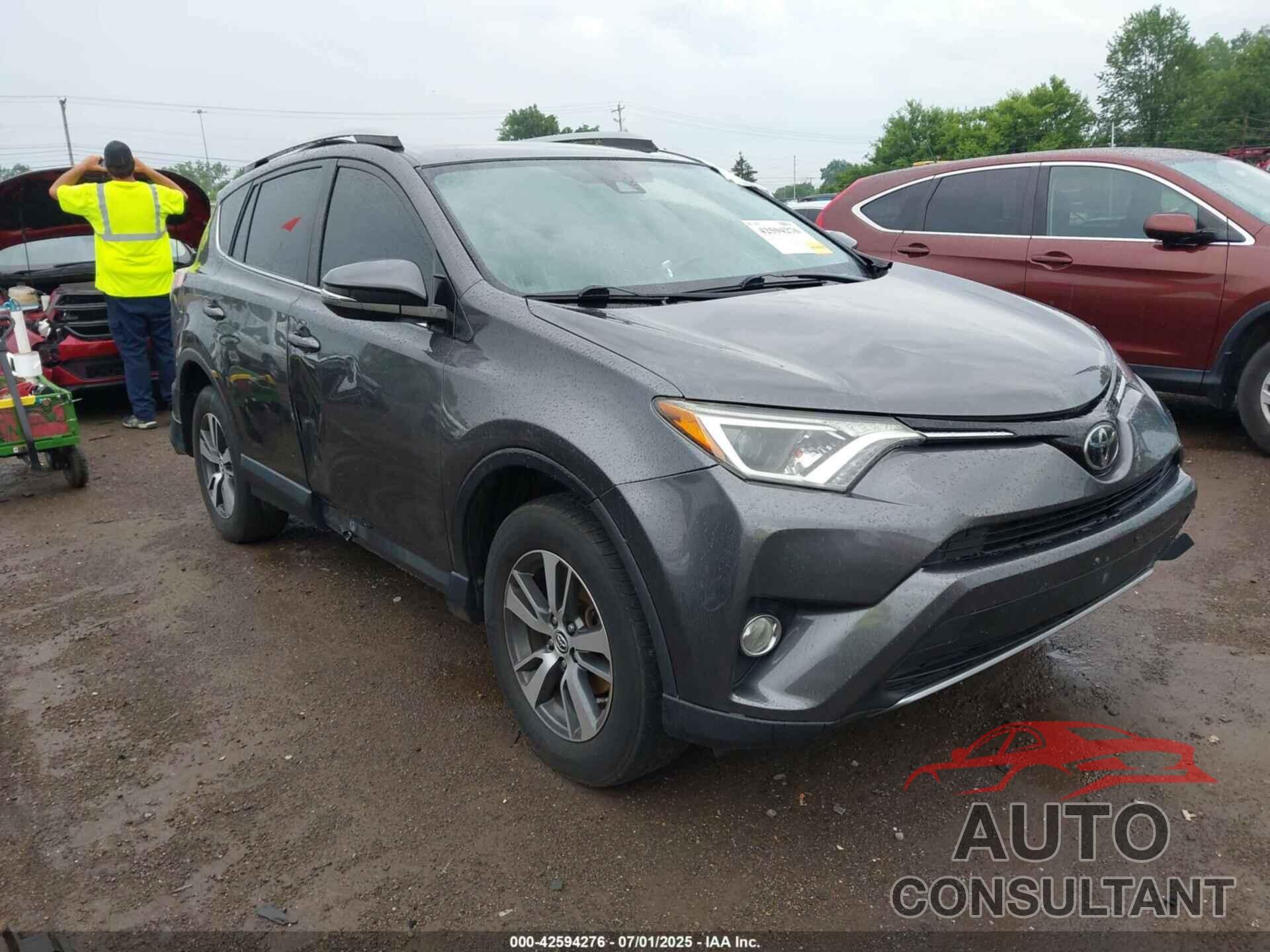 TOYOTA RAV4 2018 - JTMRFREV2JJ186988