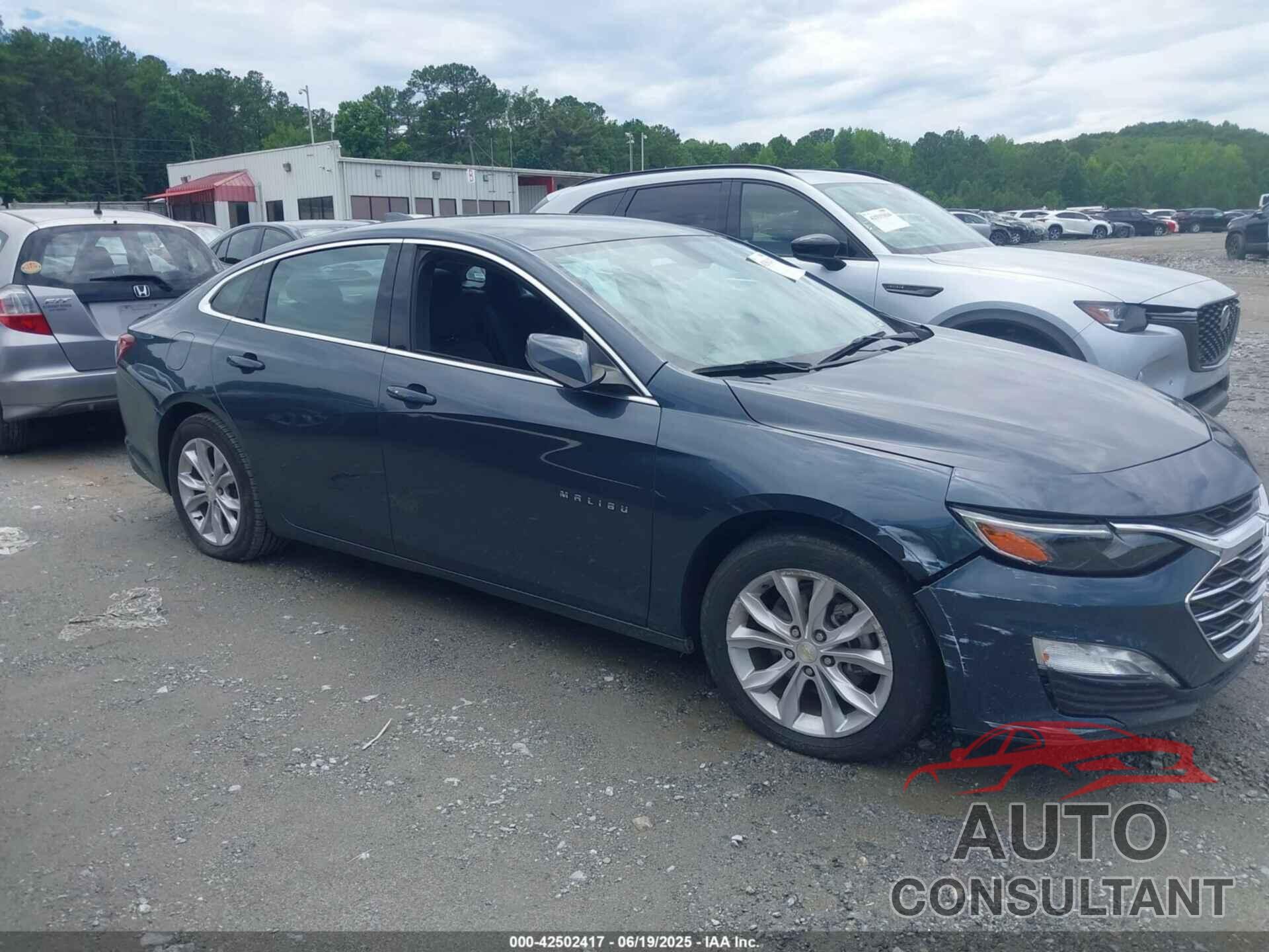 CHEVROLET MALIBU 2021 - 1G1ZD5ST8MF069434