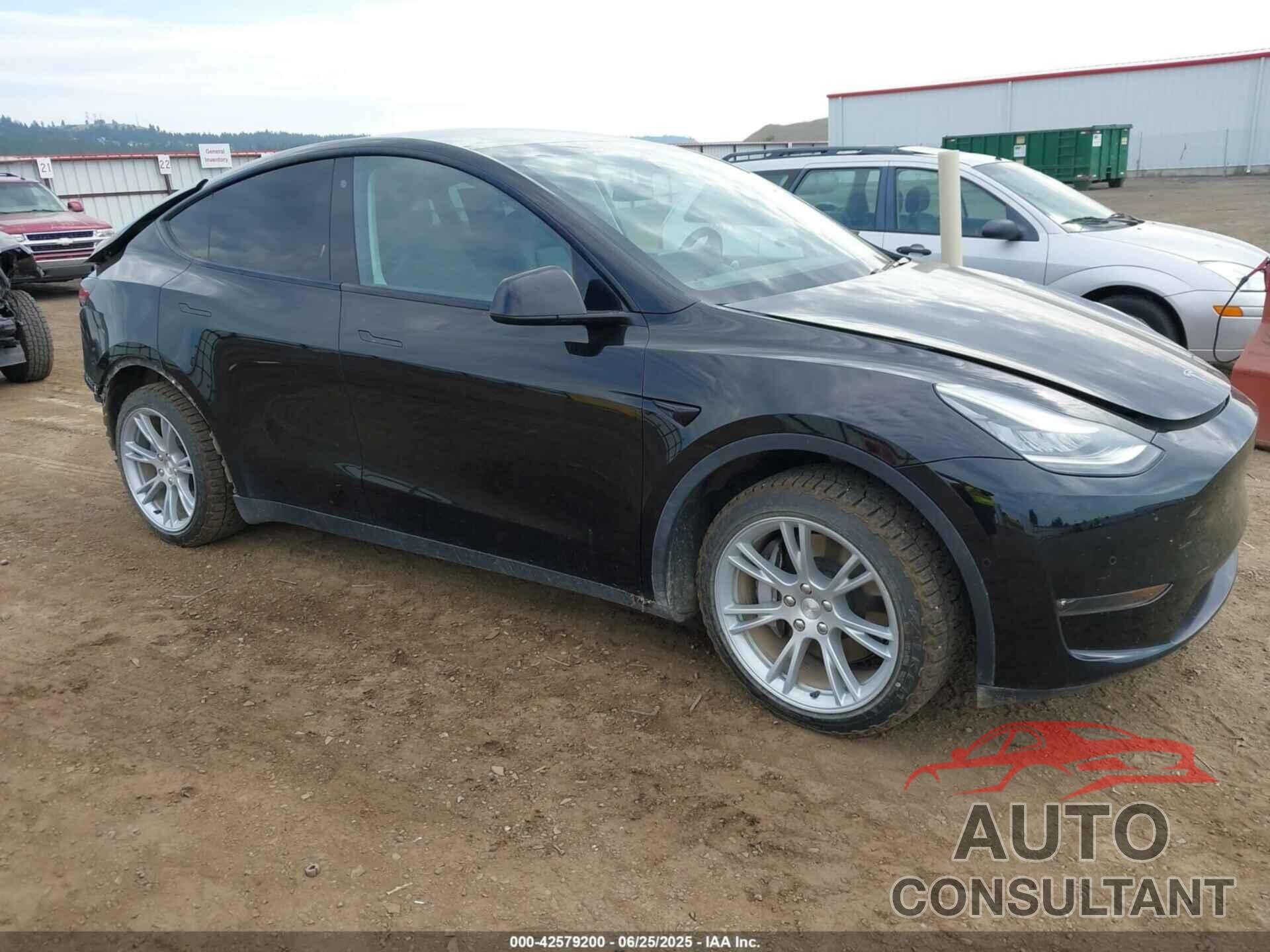 TESLA MODEL Y 2020 - 5YJYGDEE6LF017451