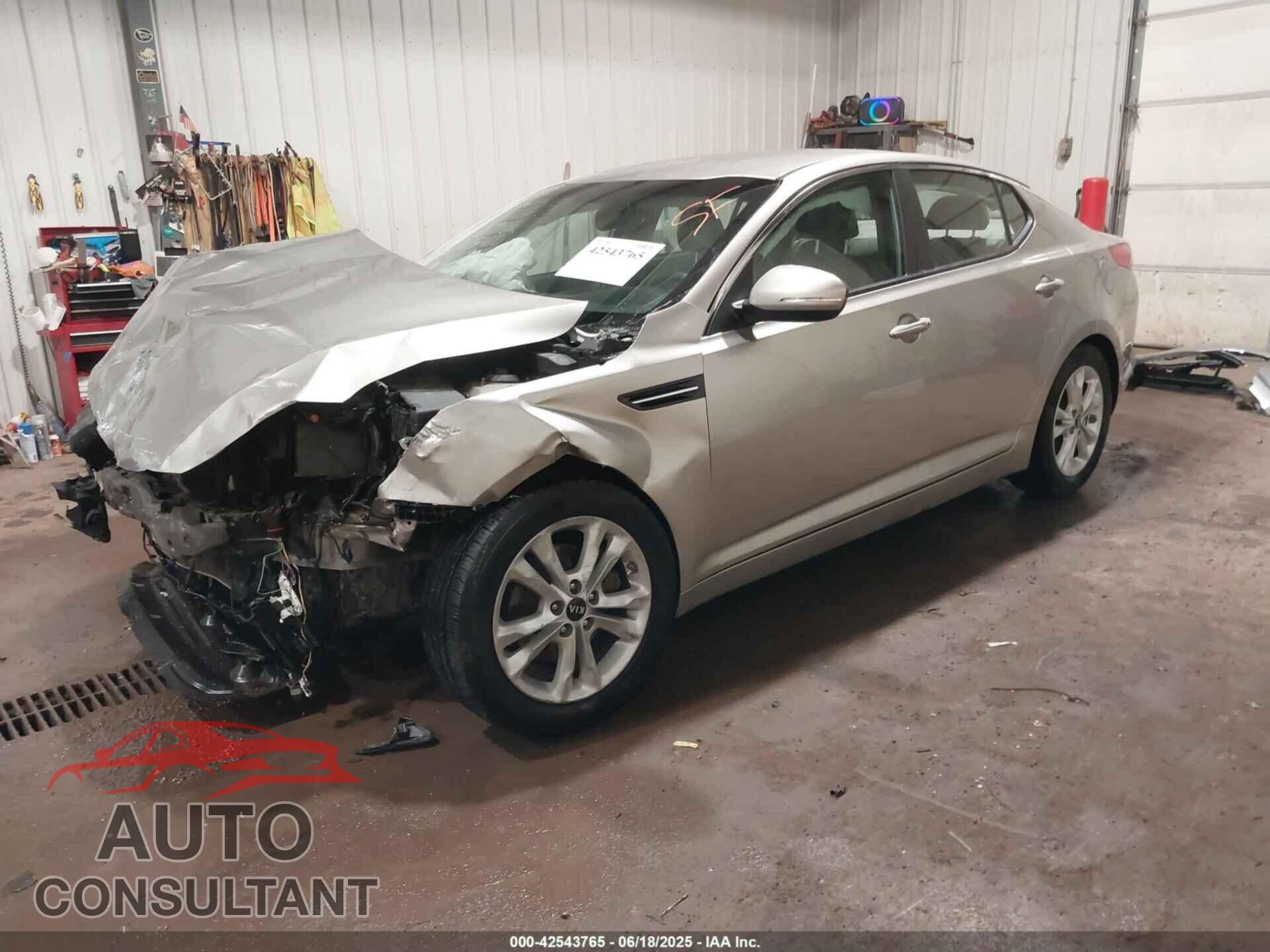 KIA OPTIMA 2011 - KNAGN4A77B5144389