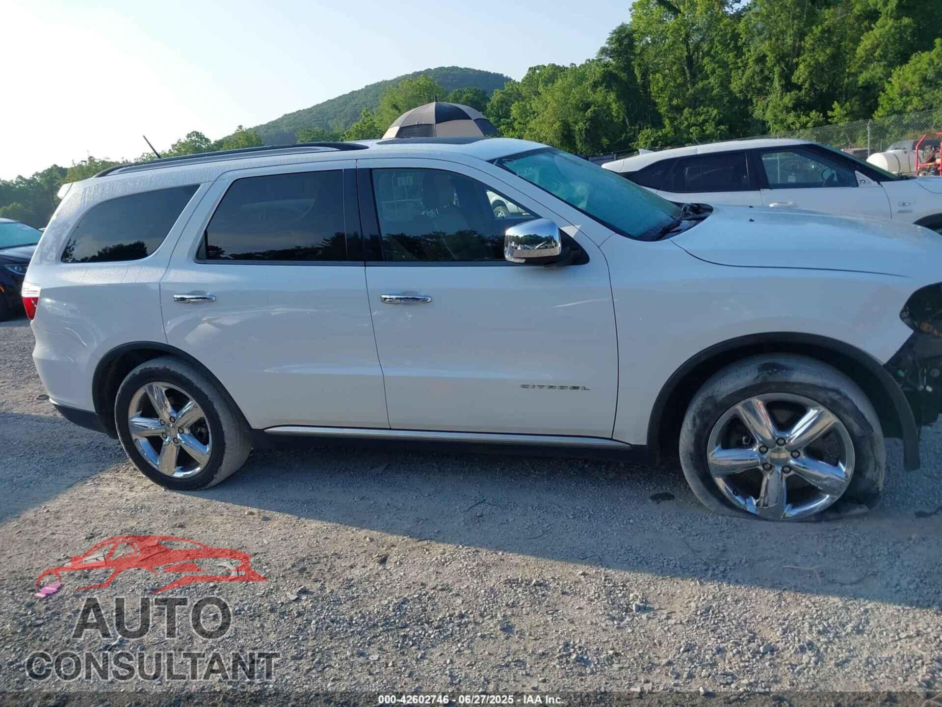 DODGE DURANGO 2013 - 1C4SDJET6DC652552