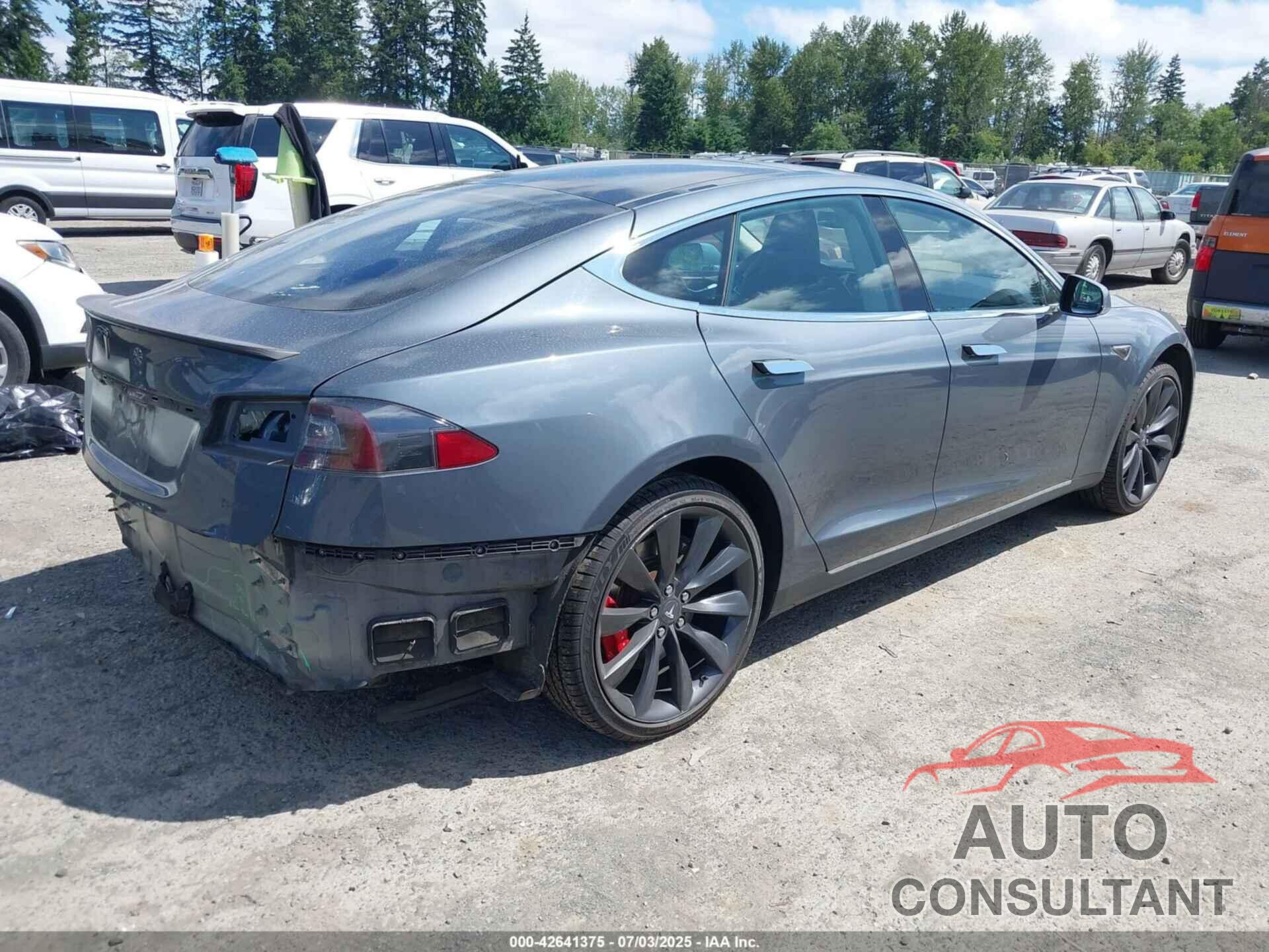 TESLA MODEL S 2013 - 5YJSA1DP8DFP28644