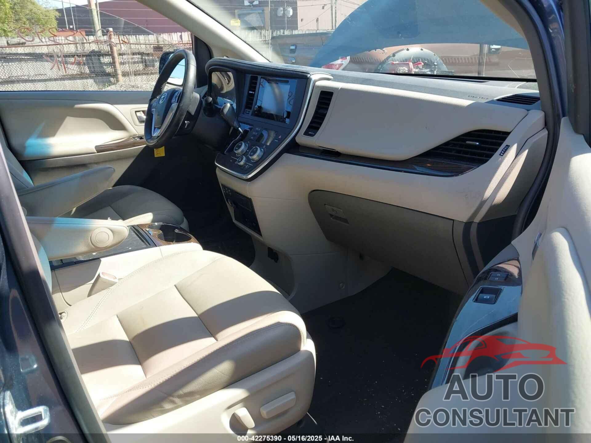 TOYOTA SIENNA 2017 - 5TDDZ3DC4HS156287