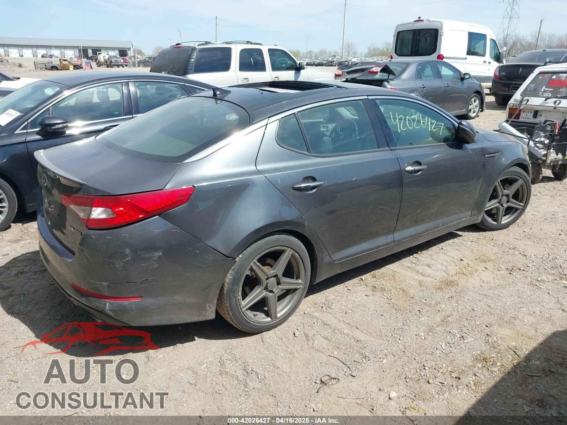 KIA OPTIMA 2011 - KNAGR4A65B5155998