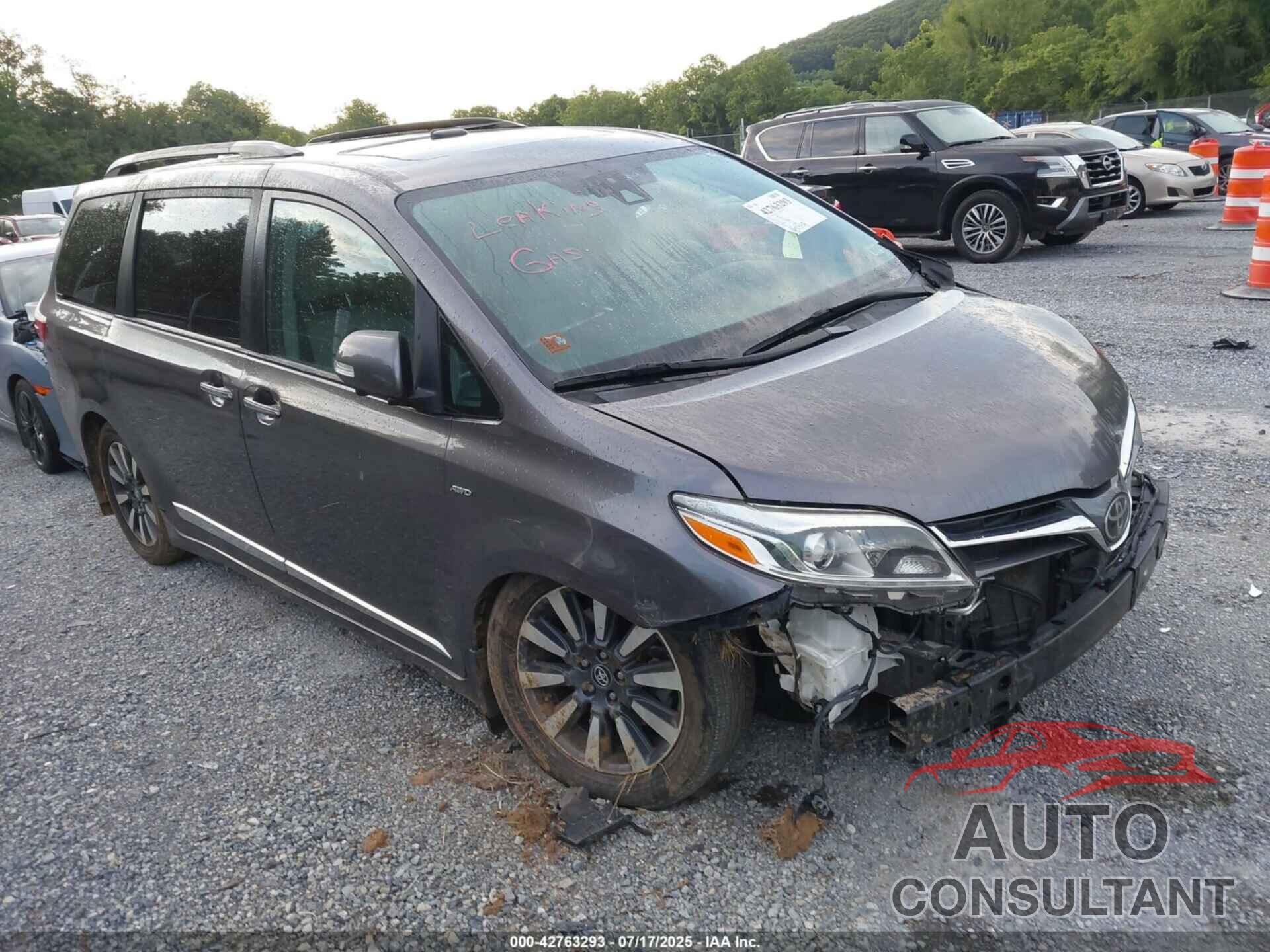 TOYOTA SIENNA 2019 - 5TDDZ3DC1KS211995