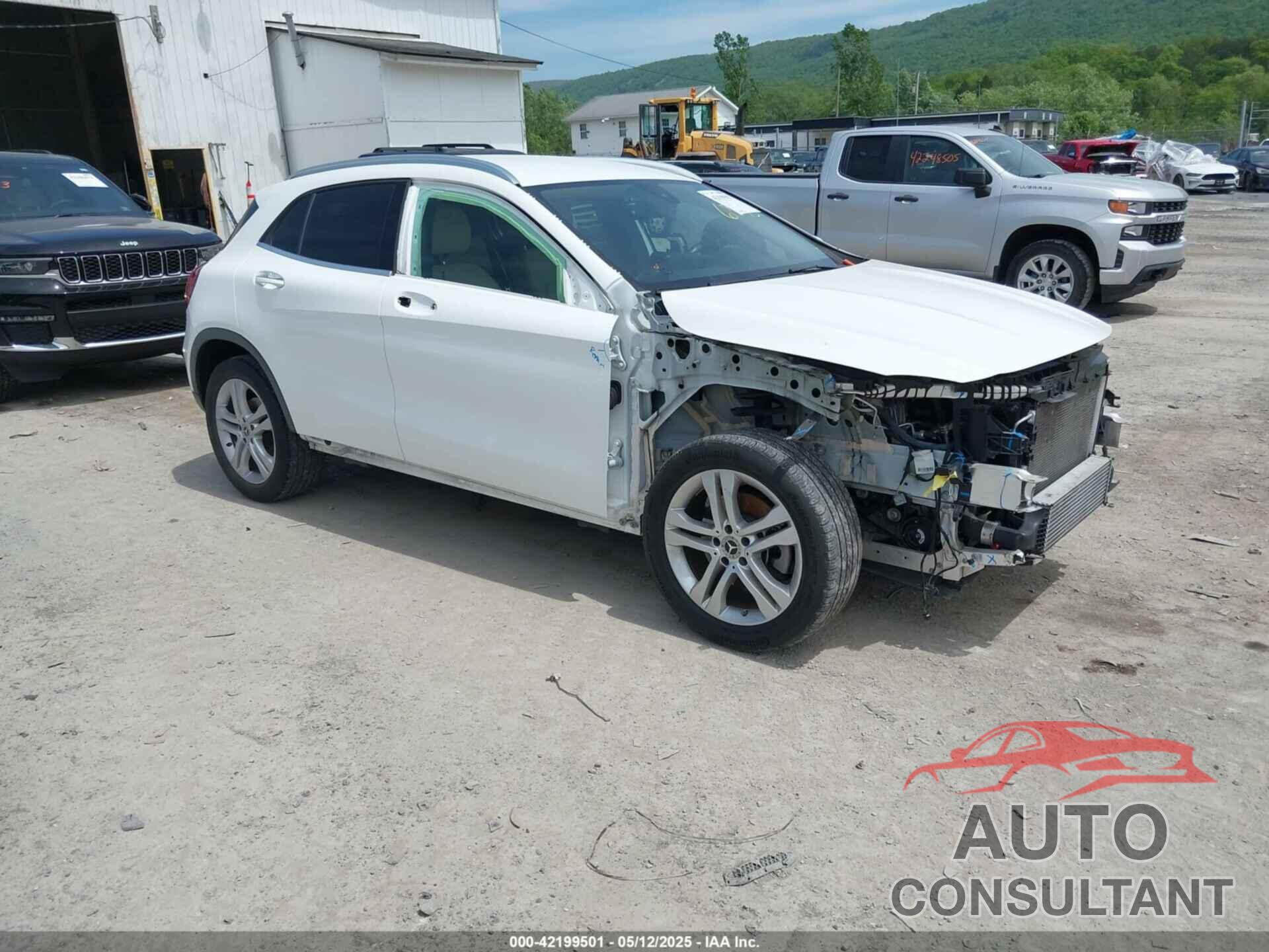 MERCEDES-BENZ GLA 250 2020 - WDCTG4GB0LU026595