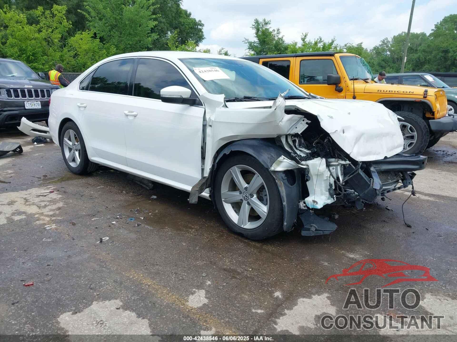 VOLKSWAGEN PASSAT 2015 - 1VWAS7A35FC111535