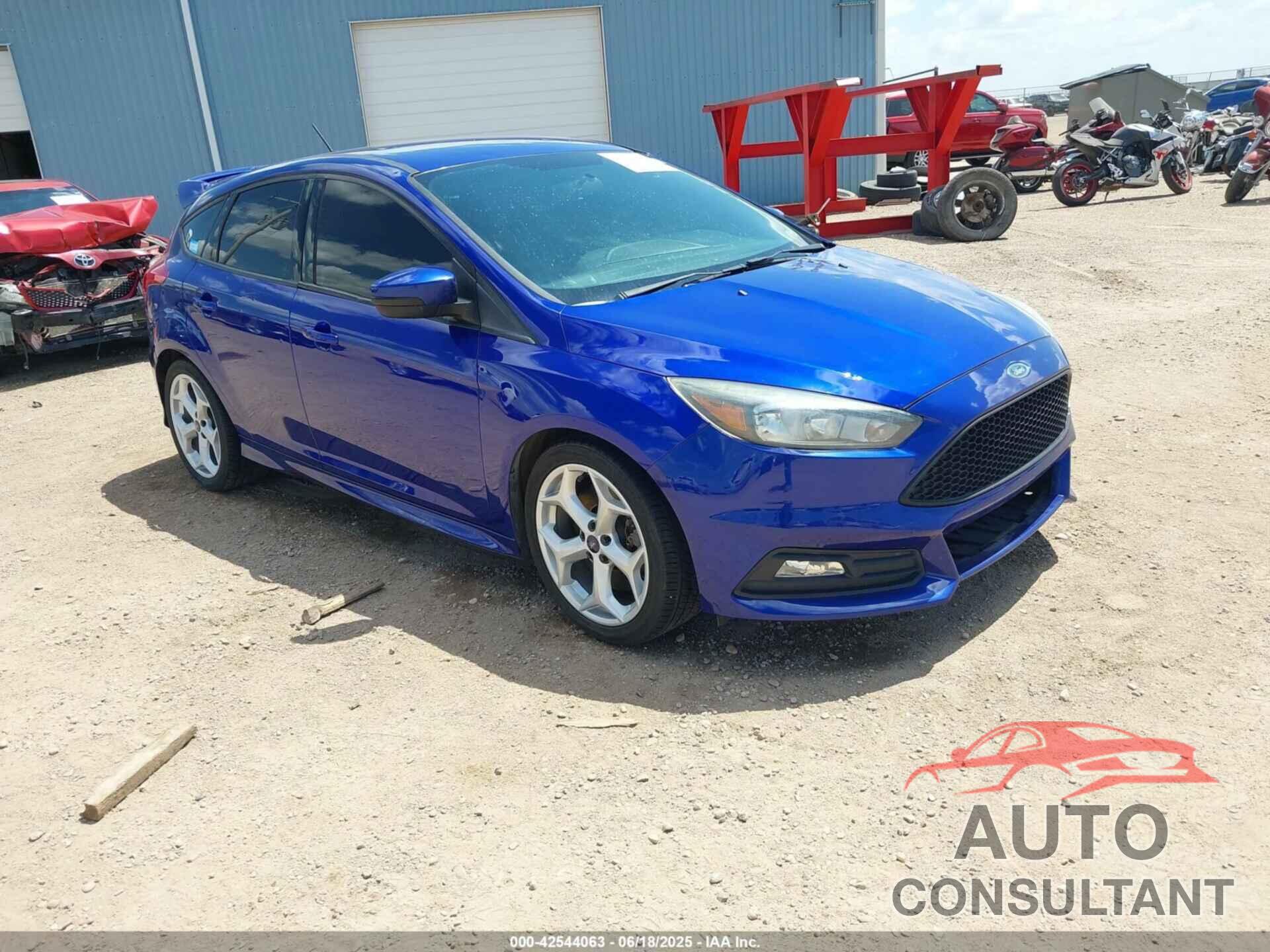 FORD FOCUS ST 2015 - 1FADP3L97FL293983
