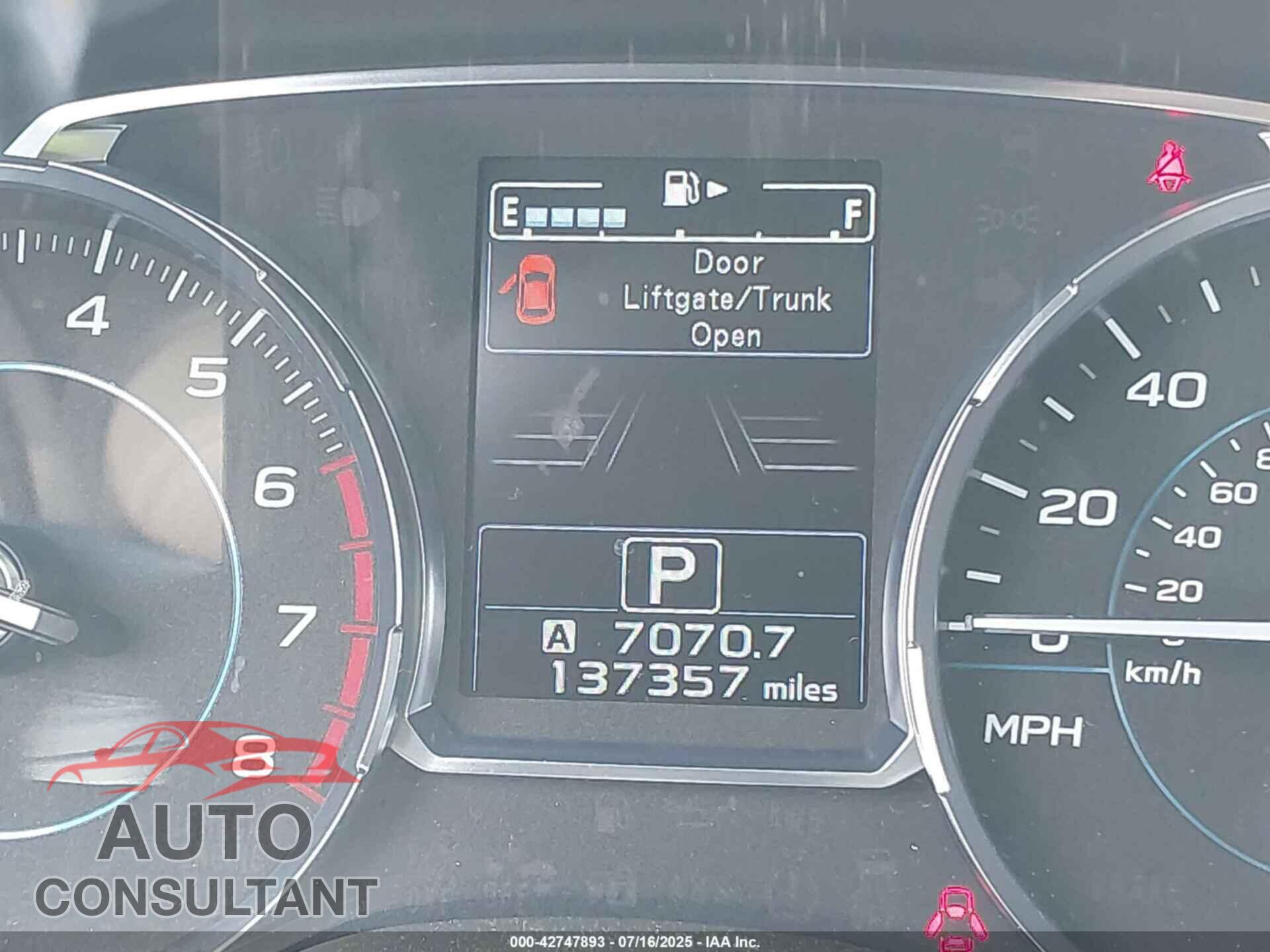 SUBARU FORESTER 2017 - JF2SJARC1HH484610