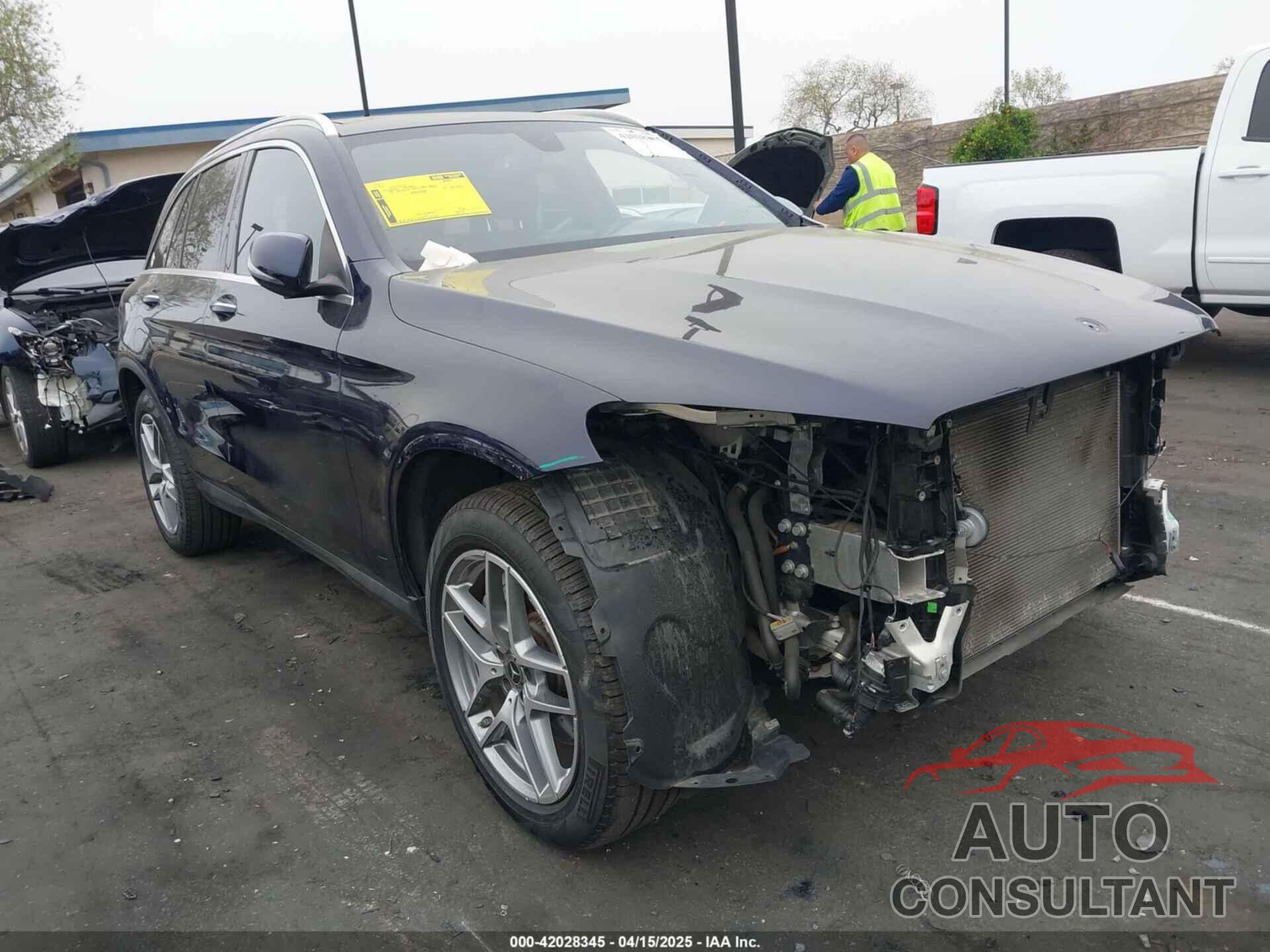 MERCEDES-BENZ GLC 300 2019 - WDC0G4JB9KV123914