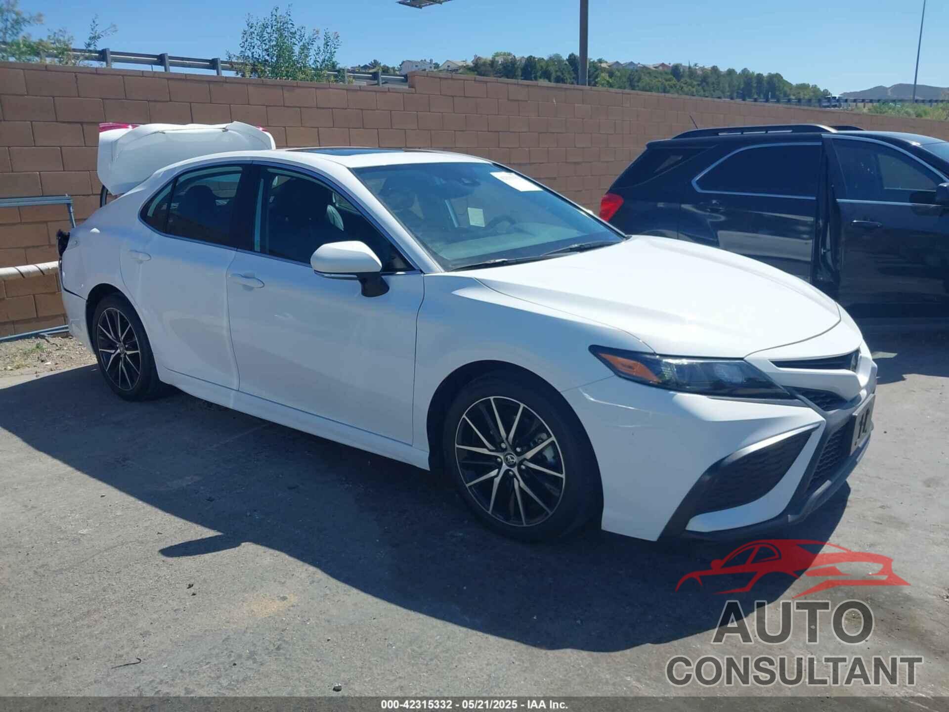 TOYOTA CAMRY 2023 - 4T1T11AK2PU747789
