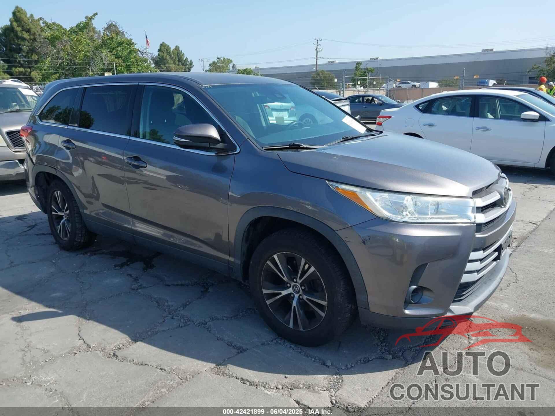 TOYOTA HIGHLANDER 2019 - 5TDZZRFH6KS326822