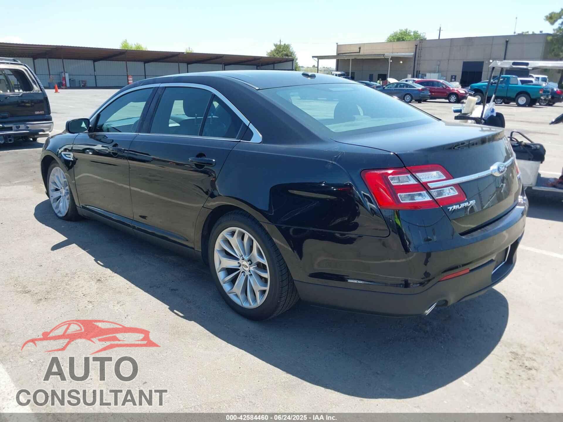 FORD TAURUS 2018 - 1FAHP2F83JG110451