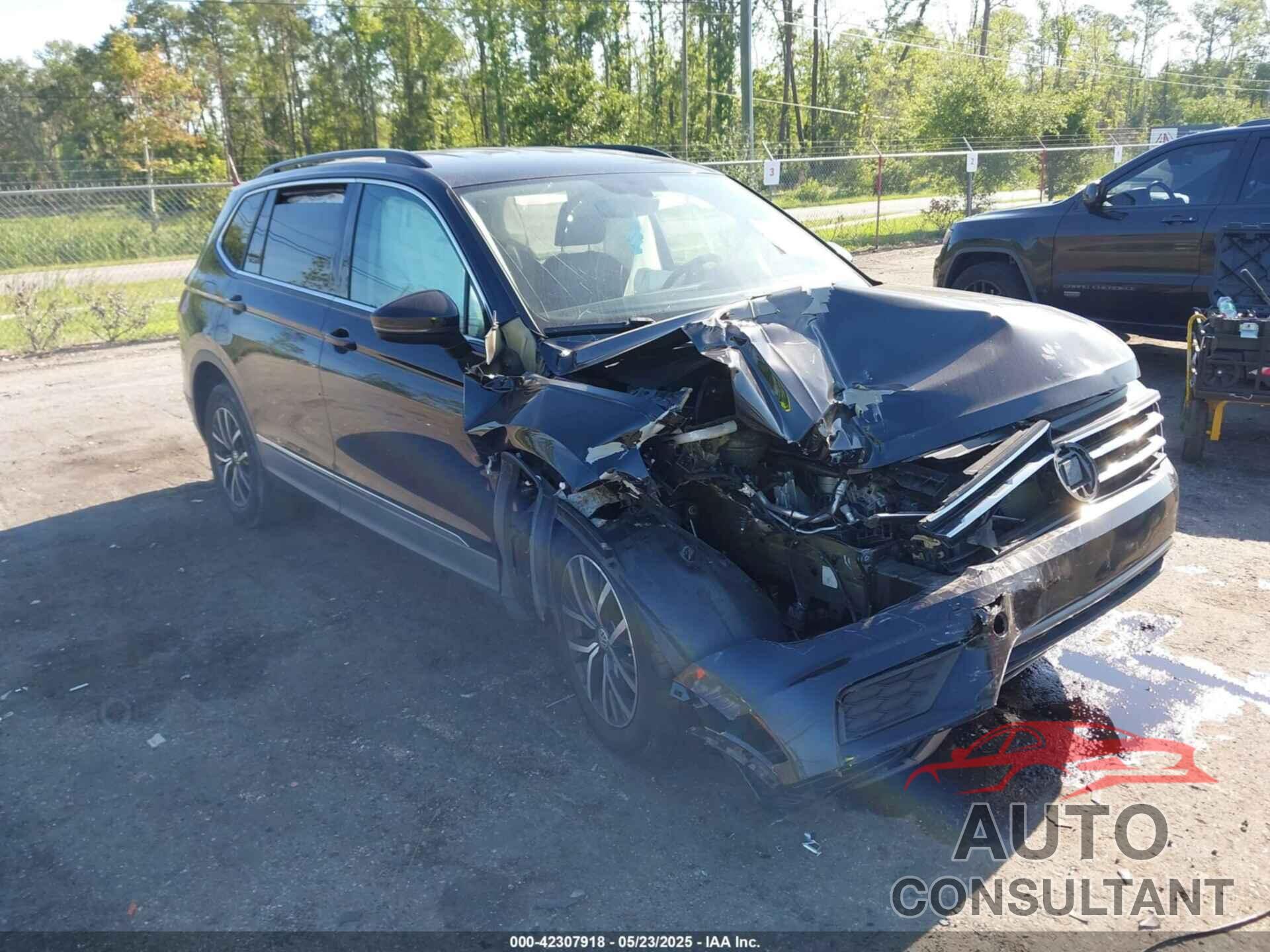 VOLKSWAGEN TIGUAN 2020 - 3VV3B7AX9LM120457