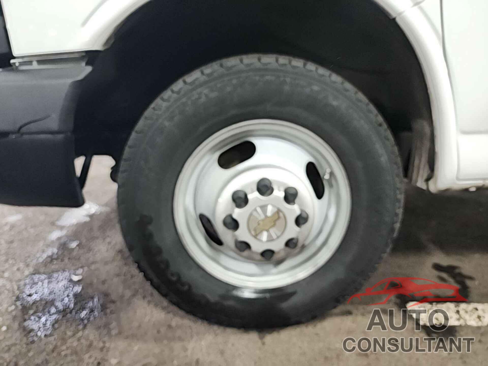 CHEVROLET EXPRESS G4500 2015 - 1GB6G5CG8F1156211