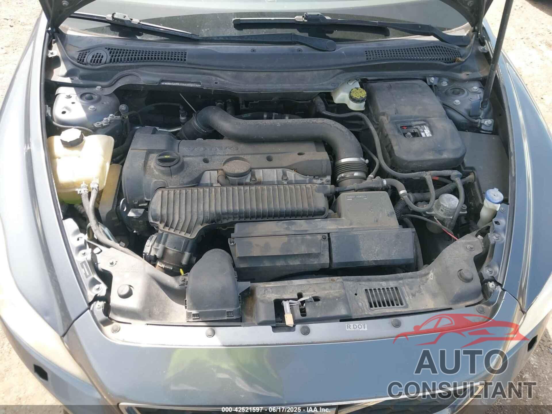 VOLVO C30 2013 - YV1672MK0D2305032