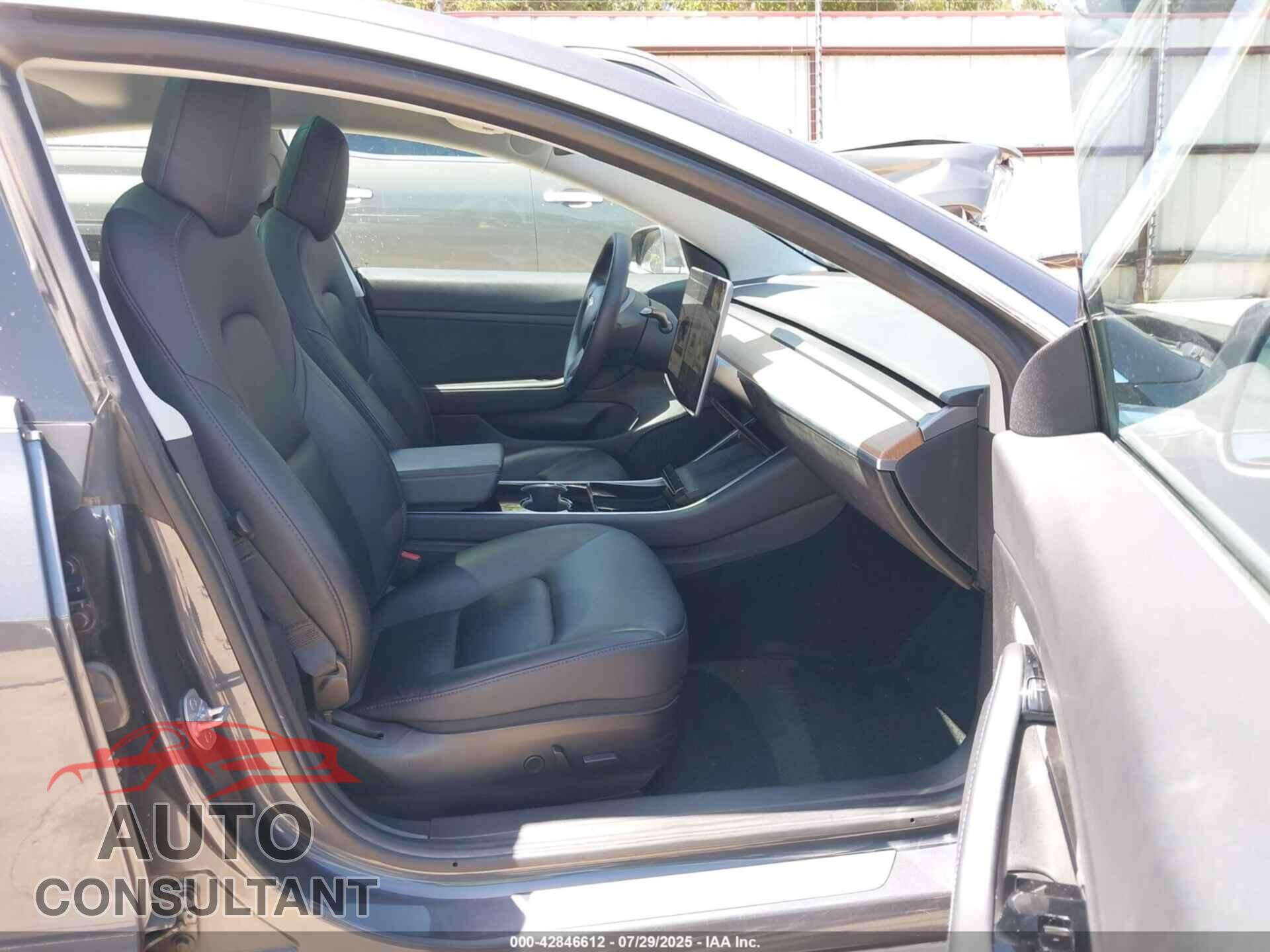 TESLA MODEL 3 2020 - 5YJ3E1EA1LF802276