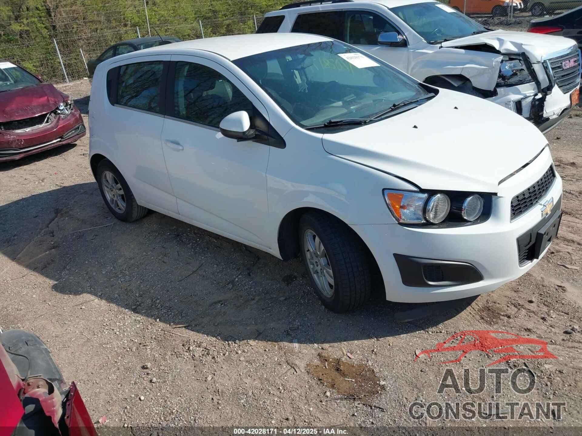 CHEVROLET SONIC 2015 - 1G1JC6SG9F4170148