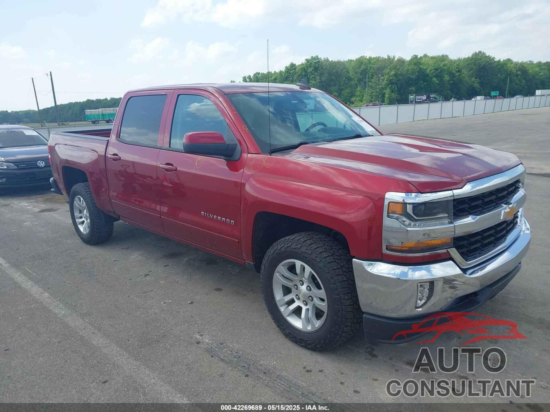 CHEVROLET SILVERADO 1500 2018 - 3GCUKREC5JG541321