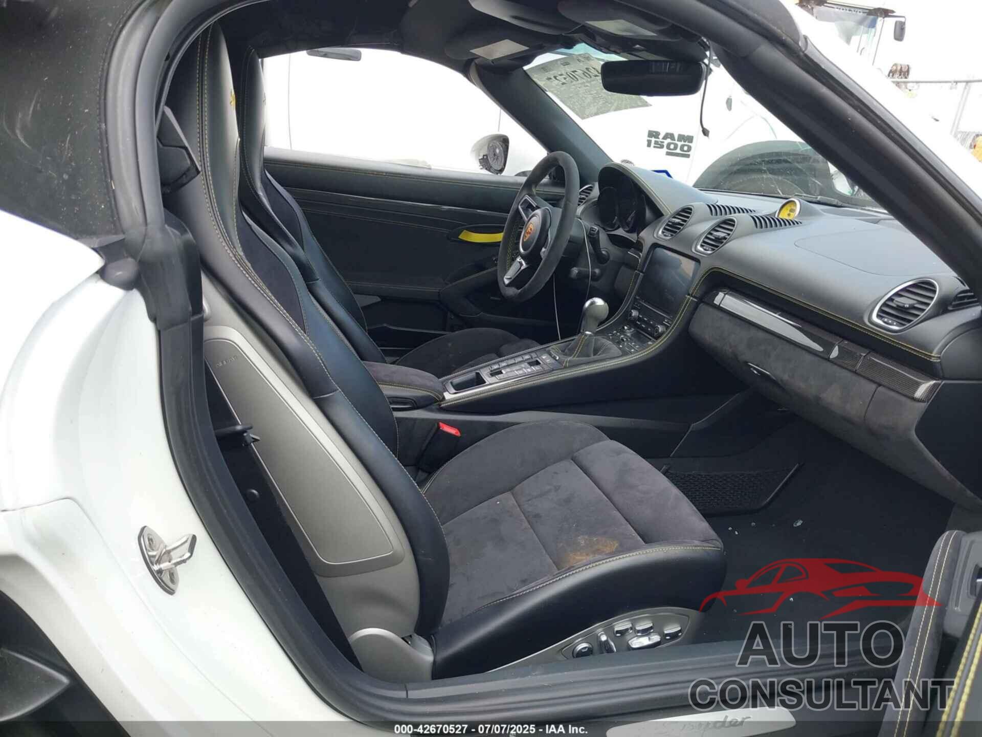 PORSCHE 718 SPYDER 2021 - WP0CC2A89MS240128