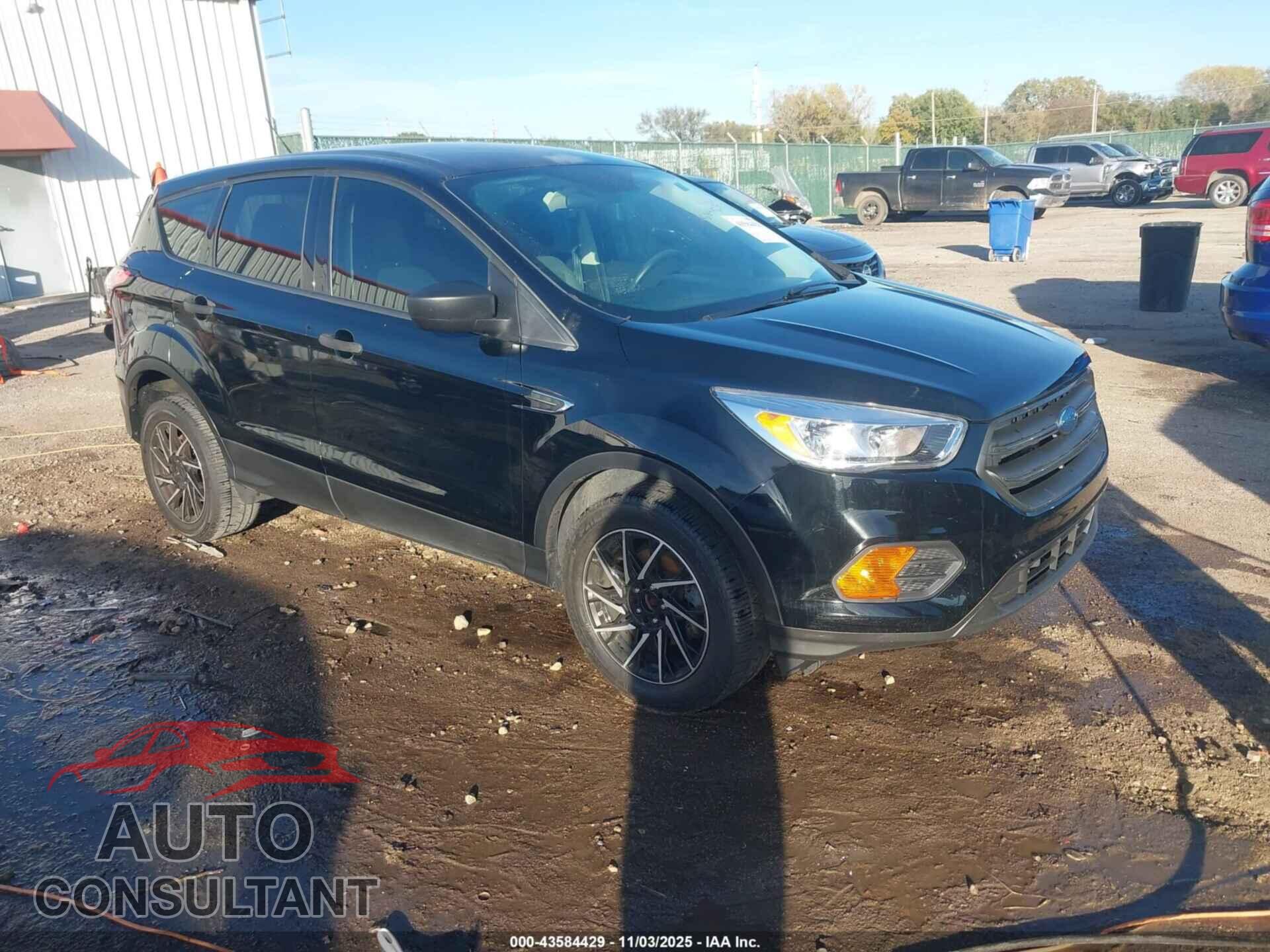 FORD ESCAPE 2017 - 1FMCU0F72HUC01291