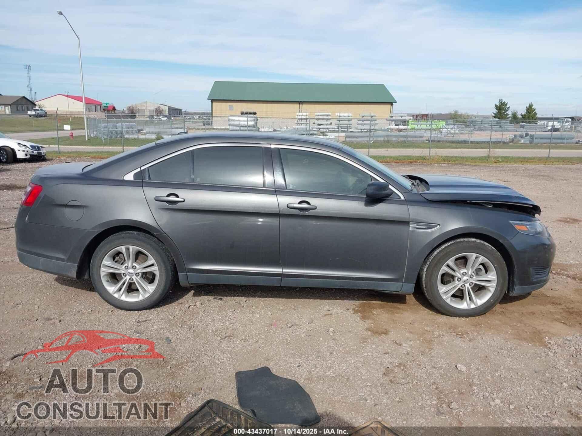 FORD TAURUS 2017 - 1FAHP2D84HG110858