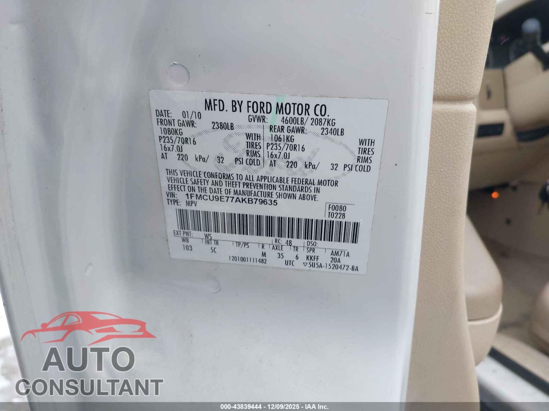 FORD ESCAPE 2010 - 1FMCU9E77AKB79635