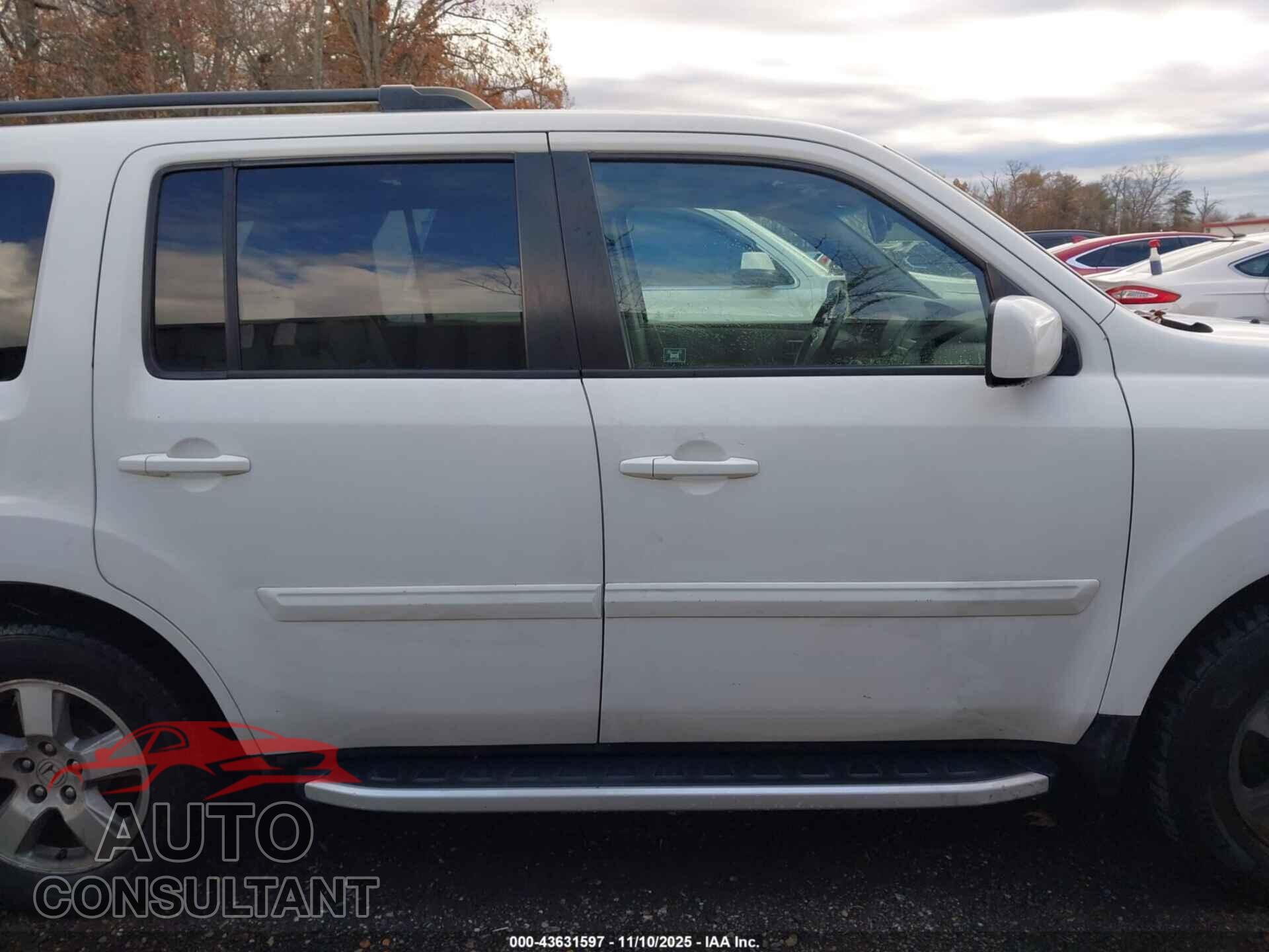 HONDA PILOT 2011 - 5FNYF4H54BB105346