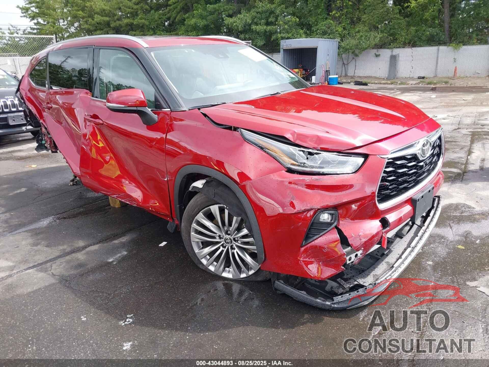 TOYOTA HIGHLANDER 2021 - 5TDFZRBH0MS062833