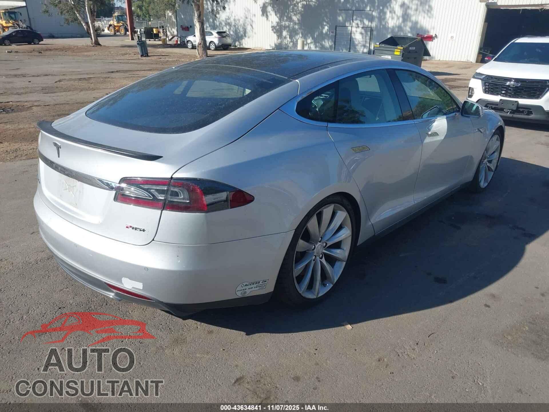 TESLA MODEL S 2013 - 5YJSA1DP6DFP20977