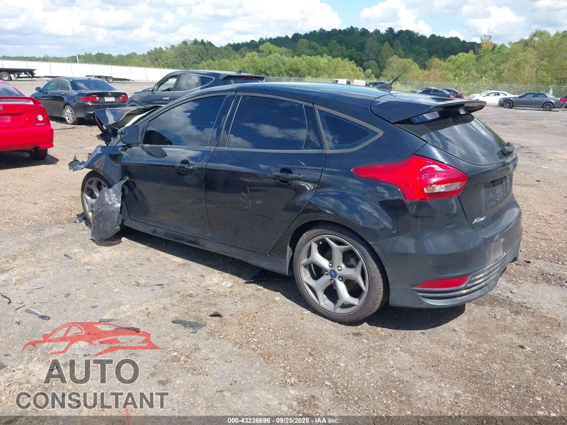FORD FOCUS ST 2016 - 1FADP3L93GL287776