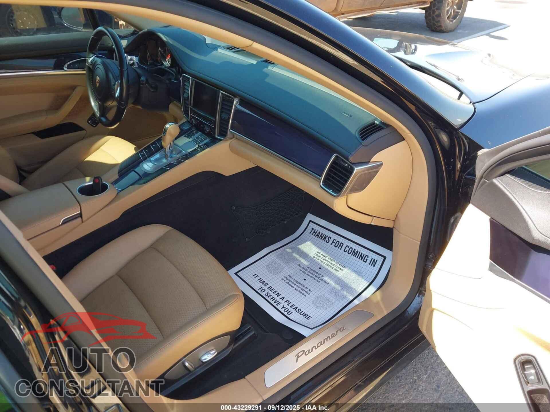 PORSCHE PANAMERA 2015 - WP0AA2A72FL002302