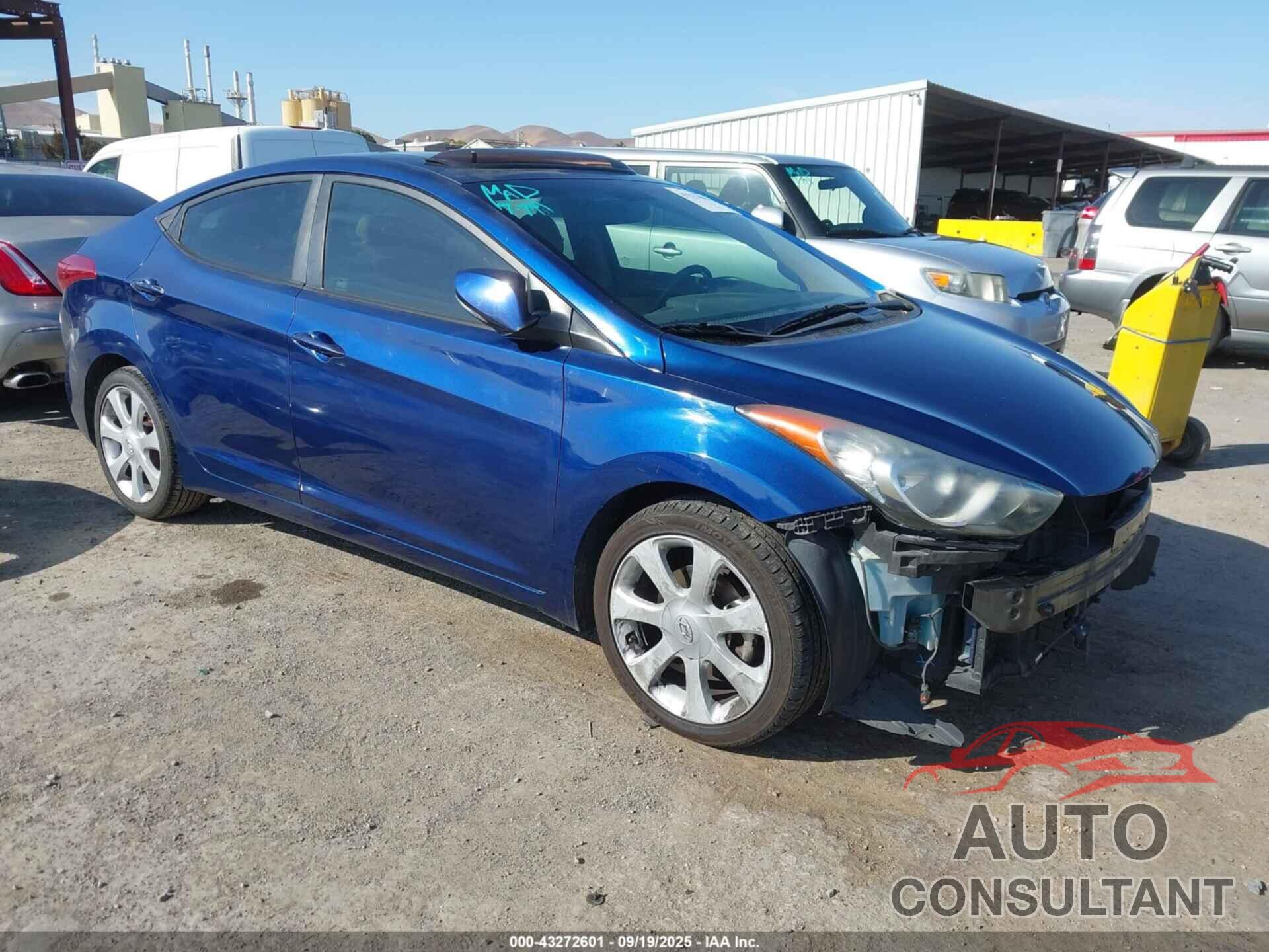 HYUNDAI ELANTRA 2013 - KMHDH4AE7DU870950