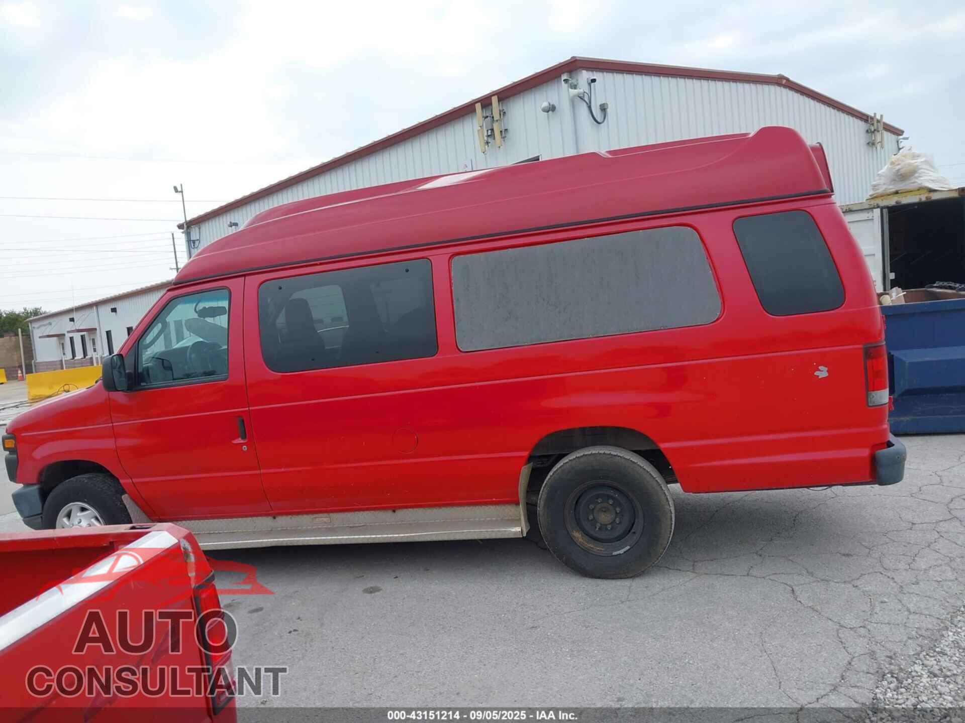 FORD E-350 SUPER DUTY 2011 - 1FBSS3BL3BDB09080