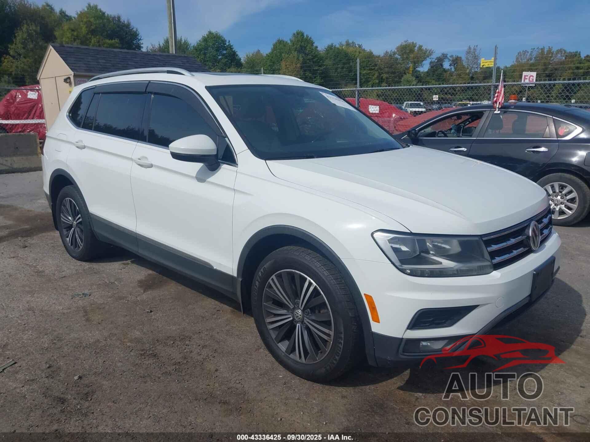 VOLKSWAGEN TIGUAN 2018 - 3VV2B7AX8JM052595