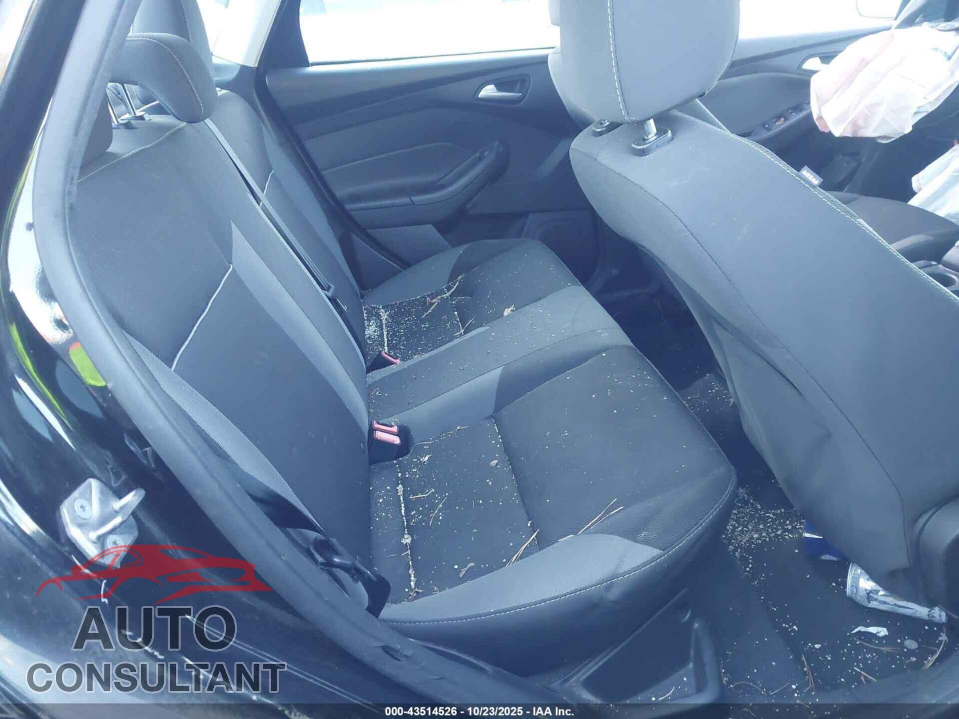 FORD FOCUS 2014 - 1FADP3F21EL365726