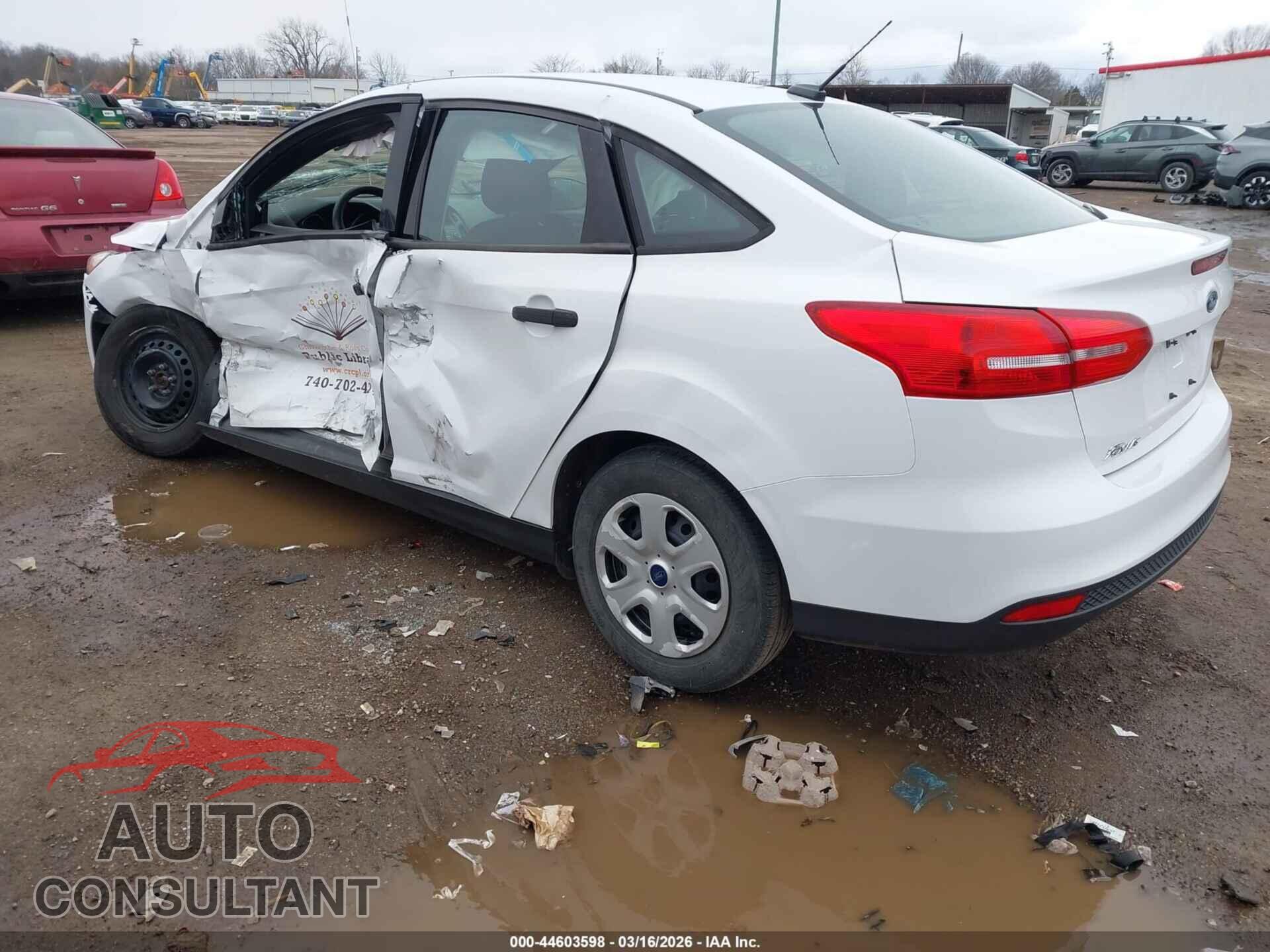 FORD FOCUS 2018 - 1FADP3E26JL210116