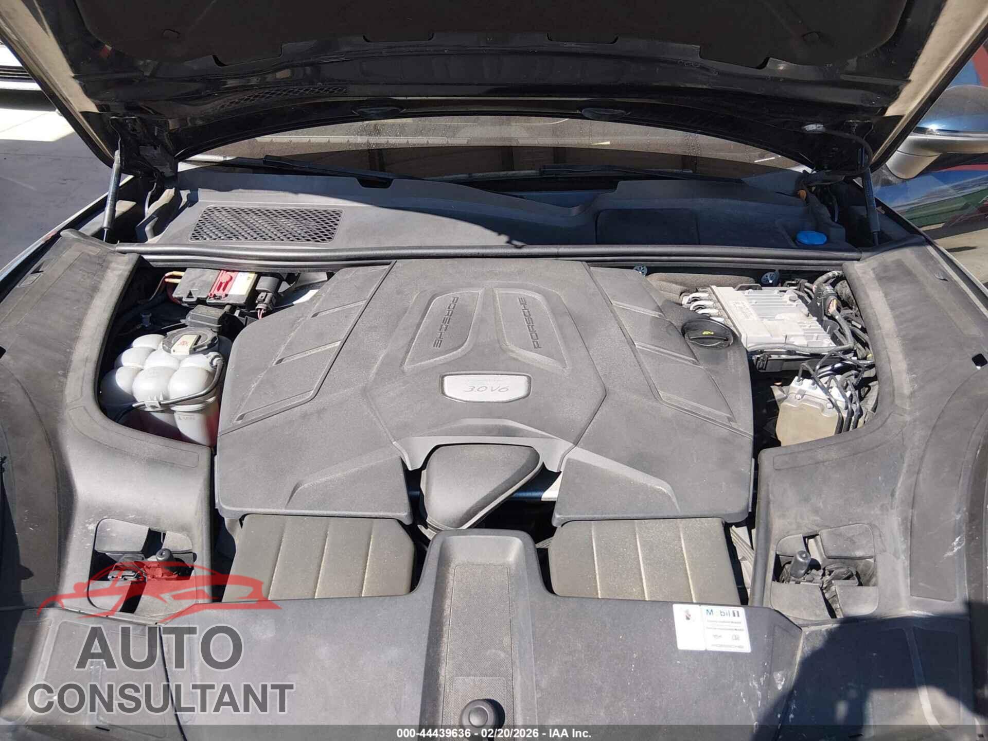 PORSCHE CAYENNE 2019 - WP1AA2AY3KDA16351