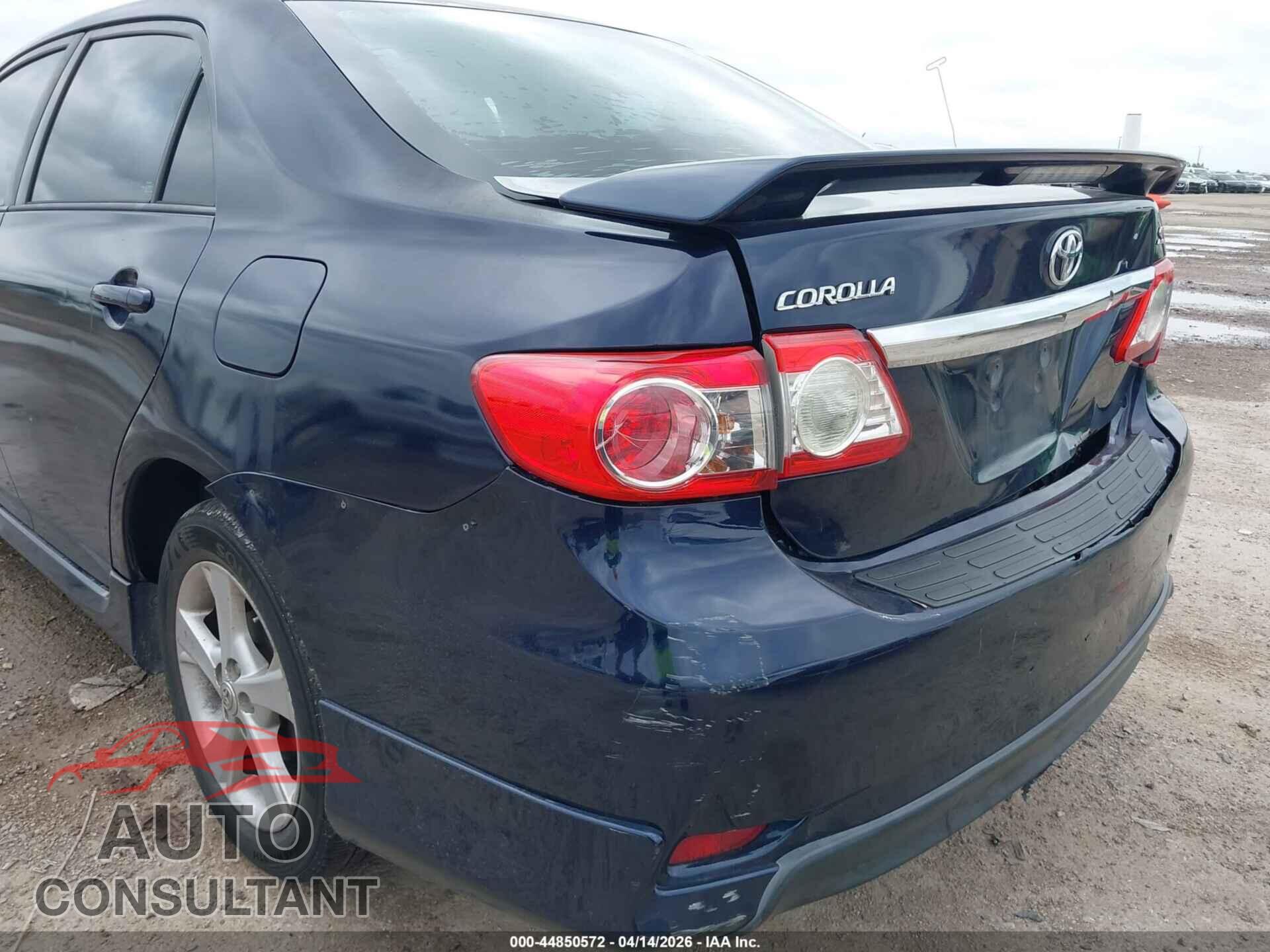 TOYOTA COROLLA 2013 - 2T1BU4EEXDC948345