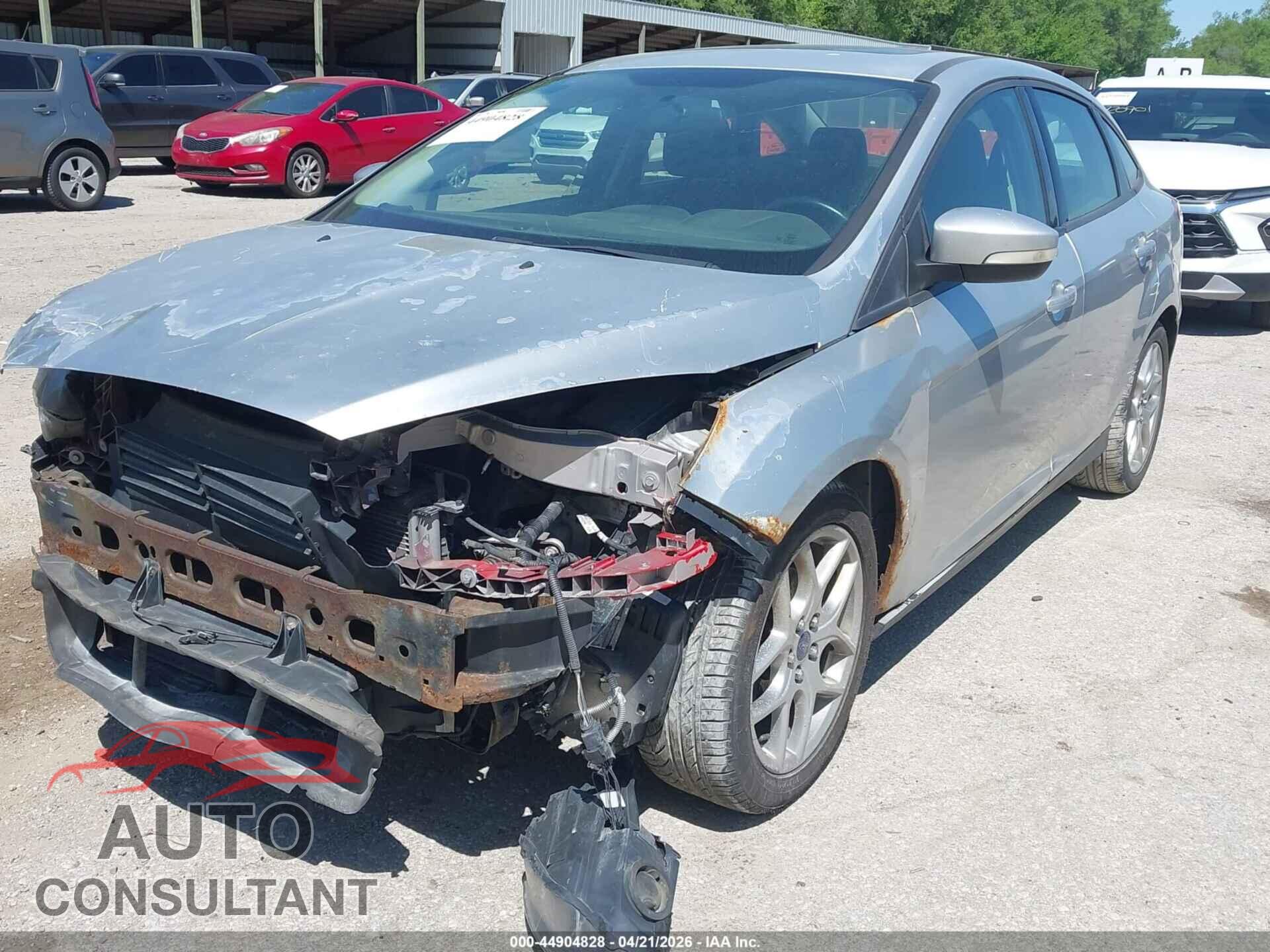 FORD FOCUS 2015 - 1FADP3F28FL334264