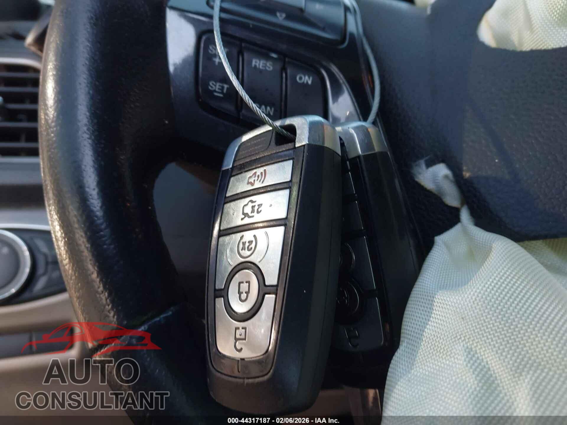 FORD EXPLORER 2018 - 1FM5K7D80JGB17588