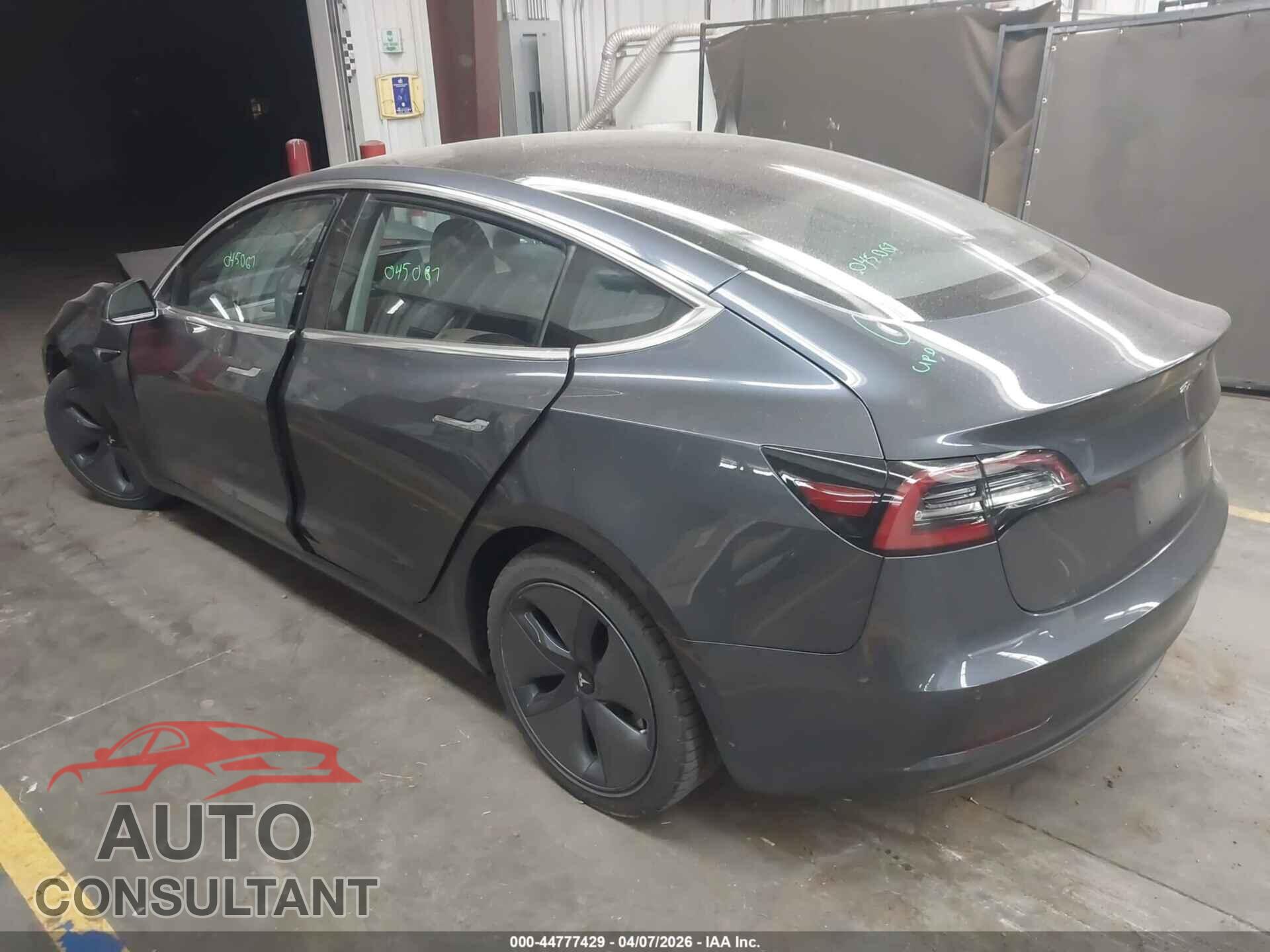 TESLA MODEL 3 2018 - 5YJ3E1EA1JF045067