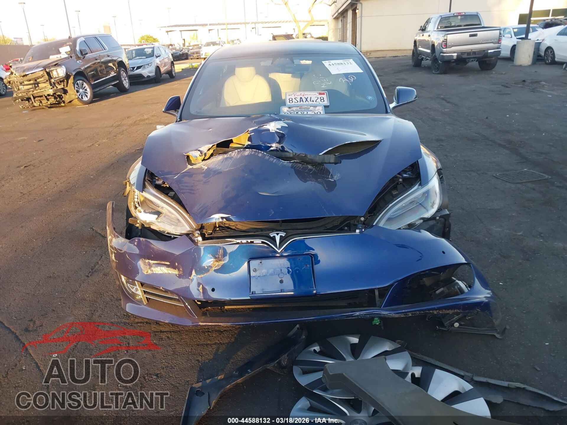 TESLA MODEL S 2020 - 5YJSA1E28LF411853