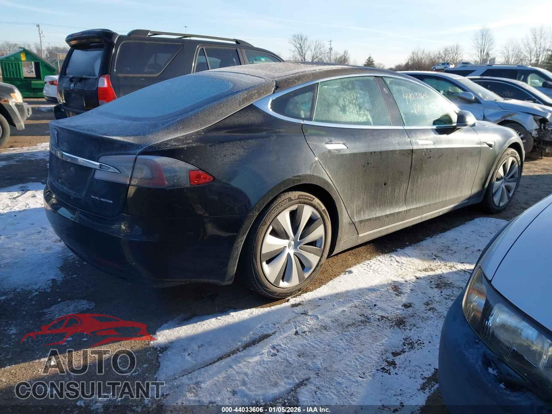 TESLA MODEL S 2021 - 5YJSA1E24MF426822