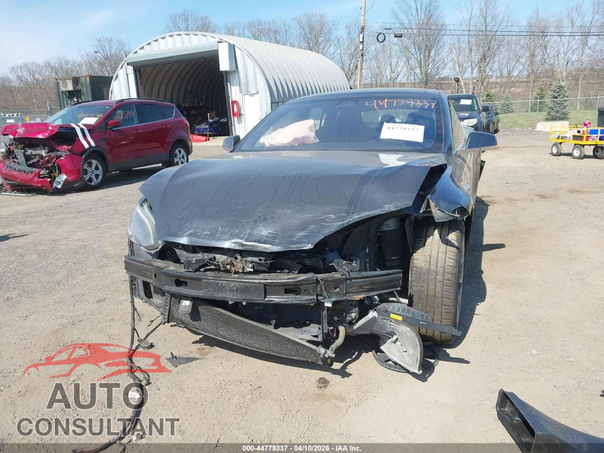 TESLA MODEL S 2018 - 5YJSA1E21JF249576