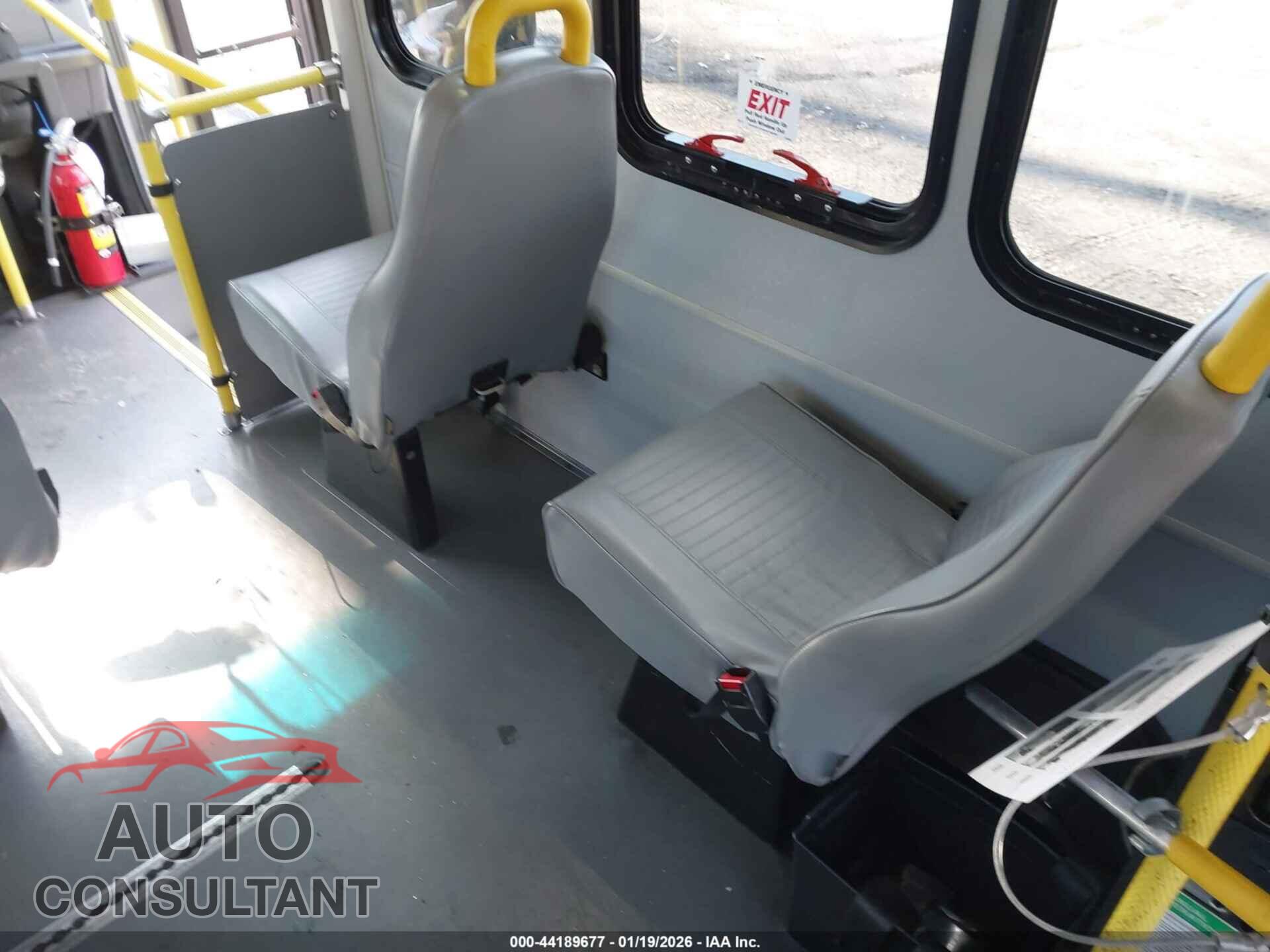 FORD E-350 CUTAWAY 2017 - 1FDEE3FS4HDC41593
